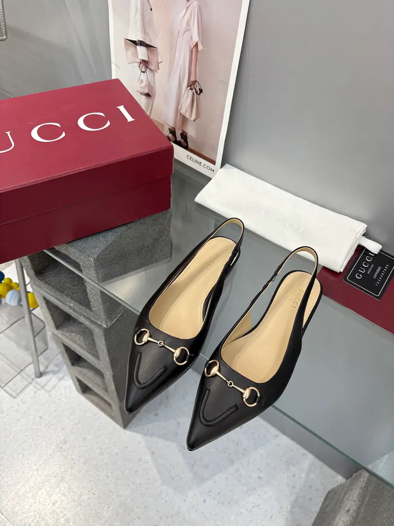 Plant prices Guch. Guccⅰ Classic girl shoes.:Original version 1-to-1 development, The shoes are carefully tuned., The fabric is original..Importing cow paints.The plate is a hardware dish.GGButton It's so delicate and impeccable.！ Lamb skin.: Inside and on foot. He's tall.:Flat Codes, 35-42（40.41 42Make a reservation.） Italy is a big-ass country., Original Packaging ！
