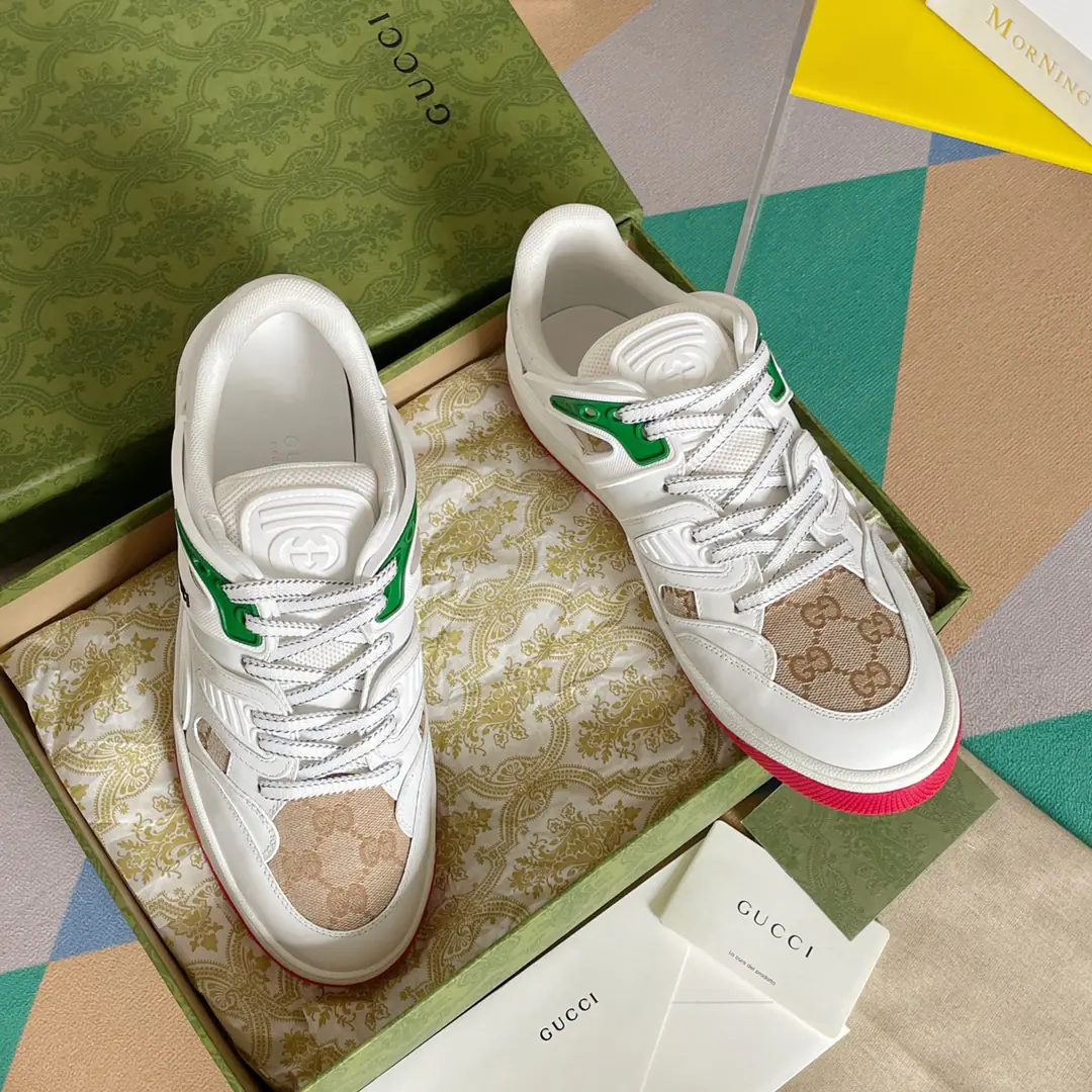 High Version:Low Gang! Gucci Gustz!BasketThe Goose Lover Movement. Basketball shoes. The original is bought to the bottom of a single-size model., Film development for goods2021LatestBasketThe couple's football shoes were hit by the most popular star money this summer. The neutral unique design is perfect for the current and fashion., Enjoy the color of the joy of the collision., I feel like a father's shoe. Rubber interbutted doubleGEmbellishment The visual pleasure of the color-shock design., Light up the whole thing.. The motor-like inspiration comes from90The basketball shoes.. This high-end shoe is integrated into the iconic elements and details., Show me the way you express yourself in the field of aesthetics.. Shoes mix with colored flour., Combining with a slight old effect Send a cabinet for fine packaging🛍📦 ▪️Fabulous.: Imports of specific cattle skins in original form ▪️Uchi.: Inside the air network. ▪️Shoes under the sole.: Original version to open ▪️Size: Men39-45
