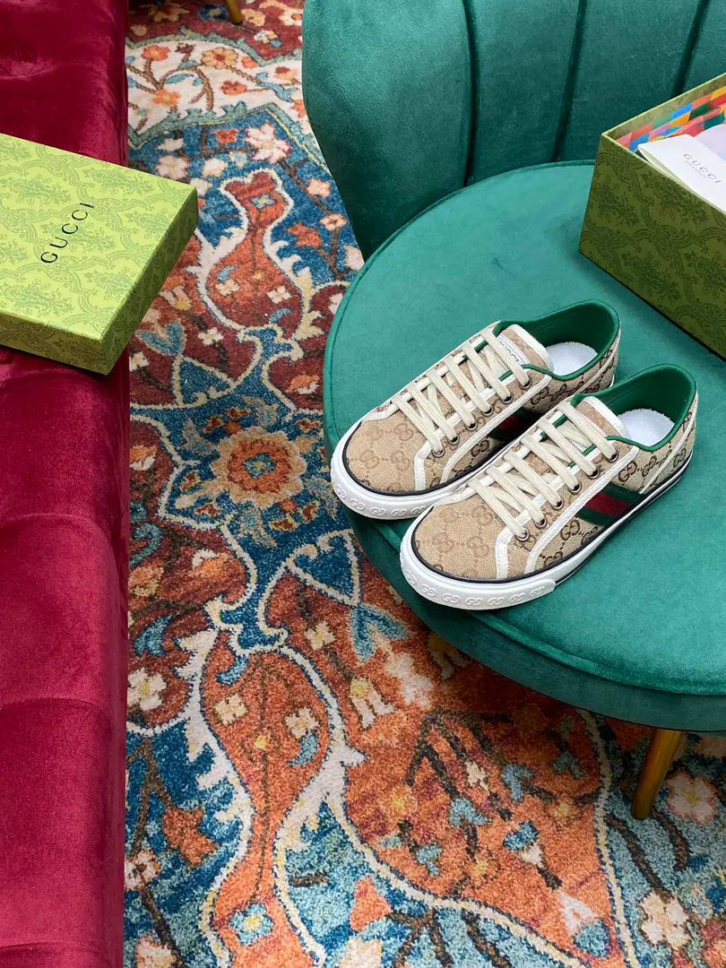 👑 NEW.✔︎ⒽⒽ ➫ 【G*ucci】Disney x G*ucci TennisCooperation series 1977The series of low-end combo shoes is new.🔥 __________________________ 🔺. Top Quality【G*ucci】G*ucci tennis 1977 Classic series of canvas shoes.……2022Fire-shocking recommendation., G+1977×Disney - It's a joint line.……GGThe canvas is a melting element. The regenerate is so strong. The classics and the love are perfect memories.！A retro-temporal fashion.2022MostinIt's a couple of days.insI really got the treasure., Every one of them., Different Fashion Elements, Every pair of them makes a new sense.. 2022Synchronise new color for cabinet, Original development custom, Every color fabric is custom-made., The big one is looking for something.！Every pair of shoes is to be used with an ID net.NFCChip, Market-level top version⚠Fabulous.: CustomGGE-memorning./5DPrint Mickey's fabric./The water is washed for the old canvas.: Customise towels to Buneri（The mats are fine. You can't open them.）Otsumi!: Original to open the big model 🎁Mickey's a match.DisneyBox, Other Colour Green Boxes…… （Shoe belt.: Same as the cabinet, with the rice and white shoelaces.） *.♡②⓪②②………………… ꫛꫀꪝ Go➫ Materials ①⸂⸂⸜👊⸝⸃⸃ Shoe.: Original SpecificGGThe canvas.+3DCartommy.+Art of embroidery+Sponge canvas. ②⸂⸂⸜👊⸝⸃⸃ Uchi.: Air towel cloth. Foot.: Air towel cloth. ③⸂⸂⸜👊⸝⸃⸃Shoes under the sole.: Original version to open ④⸂⸂⸜👊⸝⸃⸃Original packaging for cabinet. …………………………… ◼️ Size: Female size35-40（41No, no, no, no, no.） Men39-44（45No, no, no, no, no.）