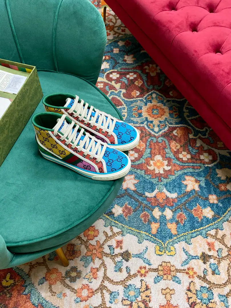 👑 NEW.✔︎ⒽⒽ ➫ 【G*ucci】Disney x G*ucci TennisCooperation series 1977The high-end canvassing shoes are new to the couple.🔥 __________________________ 🔺. Top Quality【G*ucci】G*ucci tennis 1977 Classic series of canvas shoes.……2022Fire-shocking recommendation., G+1977×Disney - It's a joint line.……GGThe canvas is a melting element. The regenerate is so strong. The classics and the love are perfect memories.！A retro-temporal fashion.2022MostinIt's a couple of days.insI really got the treasure., Every one of them., Different Fashion Elements, Every pair of them makes a new sense.. 2022Synchronise new color for cabinet, Original development custom, Every color fabric is custom-made., The big one is looking for something.！Every pair of shoes is to be used with an ID net.NFCChip, Market-level top version⚠Fabulous.: CustomGGE-memorning./5DPrint Mickey's fabric./The water is washed for the old canvas.: Customise towels to Buneri（The mats are fine. You can't open them.）Otsumi!: Original to open the big model 🎁Mickey's a match.DisneyBox, Other Colour Green Boxes…… （Shoe belt.: Same as the cabinet, with the rice and white shoelaces.） *.♡②⓪②②………………… ꫛꫀꪝ Go➫ Materials ①⸂⸂⸜👊⸝⸃⸃ Shoe.: Original SpecificGGThe canvas.+3DCartommy.+Art of embroidery+Sponge canvas. ②⸂⸂⸜👊⸝⸃⸃ Uchi.: Air towel cloth. Foot.: Air towel cloth. ③⸂⸂⸜👊⸝⸃⸃Shoes under the sole.: Original version to open ④⸂⸂⸜👊⸝⸃⸃Original packaging for cabinet. …………………………… ◼️ Size: Female size35-40（41No, no, no, no, no.） Men39-44（45No, no, no, no, no.）