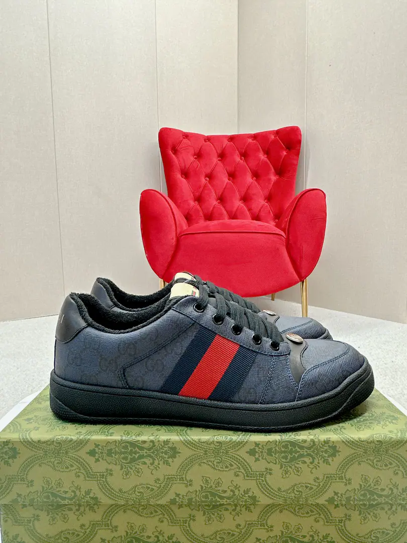 Men Gucci————Requisition version GGThe series makes old dirty shoes.-The money comes in.！ Ten to nine, I'll pay. Current！Current！Current！New Colour Plus Push-Market terminal version！ Procuring original development….Fabulous. Material Otsumi! Details are random.！ The model Schwartz is one-by-one, and the drill is one-by-one......Metal cherry locket.……Metal binaryGCrystal cylinders……GucciOriginal custom-made narrowband…… Super Flash Series—Flash diamond chain..Cherry decorations can be removed, One to two, one to two, one., ♪ To promote your personality ♪ Skins of colored cattle..The handwork is very qualitative., Bring your own sense of excellence.！ I'll do the details., I'll take a line.. The original towel is more delicate and soft and more comfortable., Pocket Steel Double OriginalTPUOtsumi!(Lower width, Upper Narrow) Appendible packaging⭐️ Codes: Men39-44（Men45 Custom）