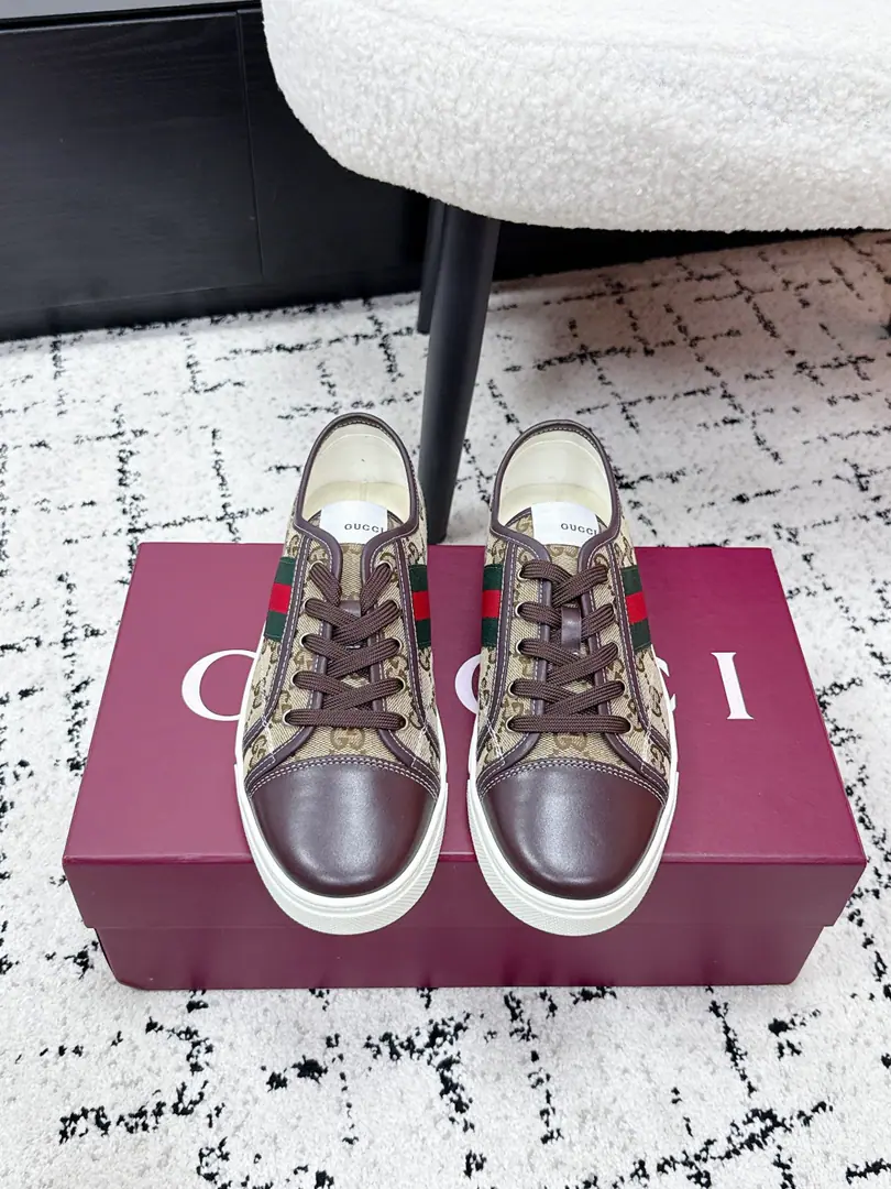 # Men➕10 GucciGustz! 26/ Couple money. GGA little white shoe with a little smoothie. A superstar, red grass., A light design that explains the movement.. The brightness of the contour is more of a natural., The action shows a sense of sophistication.. The fabric details are like a staggered band that runs through the design., Add a little pen to the sewn side detail. ✔️Fabulous.: Pumped-flash. ✔️Uchi.: Lamb skin. ✔️Otsumi!: TPU ✔️Size: #35-45（Women40/Men45I'll make sure I don't change it.）