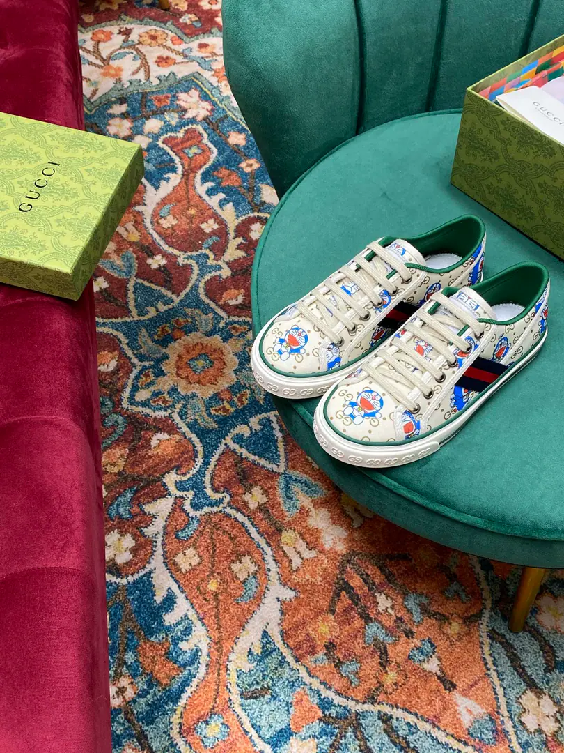 👑 NEW.✔︎ⒽⒽ ➫ 【G*ucci】Disney x G*ucci TennisCooperation series 1977The series of low-end combo shoes is new.🔥 __________________________ 🔺. Top Quality【G*ucci】G*ucci tennis 1977 Classic series of canvas shoes.……2022Fire-shocking recommendation., G+1977×Disney - It's a joint line.……GGThe canvas is a melting element. The regenerate is so strong. The classics and the love are perfect memories.！A retro-temporal fashion.2022MostinIt's a couple of days.insI really got the treasure., Every one of them., Different Fashion Elements, Every pair of them makes a new sense.. 2022Synchronise new color for cabinet, Original development custom, Every color fabric is custom-made., The big one is looking for something.！Every pair of shoes is to be used with an ID net.NFCChip, Market-level top version⚠Fabulous.: CustomGGE-memorning./5DPrint Mickey's fabric./The water is washed for the old canvas.: Customise towels to Buneri（The mats are fine. You can't open them.）Otsumi!: Original to open the big model 🎁Mickey's a match.DisneyBox, Other Colour Green Boxes…… （Shoe belt.: Same as the cabinet, with the rice and white shoelaces.） *.♡②⓪②②………………… ꫛꫀꪝ Go➫ Materials ①⸂⸂⸜👊⸝⸃⸃ Shoe.: Original SpecificGGThe canvas.+3DCartommy.+Art of embroidery+Sponge canvas. ②⸂⸂⸜👊⸝⸃⸃ Uchi.: Air towel cloth. Foot.: Air towel cloth. ③⸂⸂⸜👊⸝⸃⸃Shoes under the sole.: Original version to open ④⸂⸂⸜👊⸝⸃⸃Original packaging for cabinet. …………………………… ◼️ Size: Female size35-40（41No, no, no, no, no.） Men39-44（45No, no, no, no, no.）