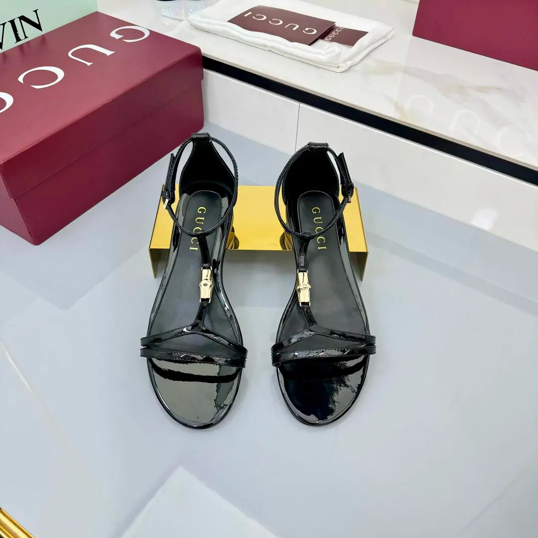 Plant price GUCCI/Gustz! 25ssA classic horse-stamped toe slippers. Top Version！Original1:1Repeat, Welcome to the comparison.！The symbol of the Asakoma brand re-emerging classic e-A-G-D-D-E-E-E-E-E-E-E-E-E-E-E-E-E-E-E-E-E-E-E-E-E-E-E-E-E-E-E-E-E-E-E-E-E-E-E-E-E-E-E-E-E-E-E-E-E-E-E-E-E-E-E-E-E-E-E-E-E-E-E-E-E-E-E-E-E-E-E-E-E-E-E-E-E-E-E-E-E-E-E-E-E-E-E-E-E-E-E-E-E-E-E-E-E-E-E-E-E-E-E-E-E-E-E-E-E-E-E-E-E-E-E-E-E-E-E-E-E-E-E-E-E-E-E-E-E-E-E-E-E-E-E-E-E-E-E-E-E-E-E-E-E-E-E-E-E-E-E-E-E-E-E-E-E-E-E-E-E-E-E-E, The gold tweaking suit of this slipper is a fashion charm for the season.！ ◾️Shoe.: Bullskins./Original Shirts ◾️Uchi./Foot.: Lamb skin. ◾️Shoes under the sole.: Italian top import is really skin. ◾️Size: 35-42（41 42I'll make sure I don't change it.） 👉 👉