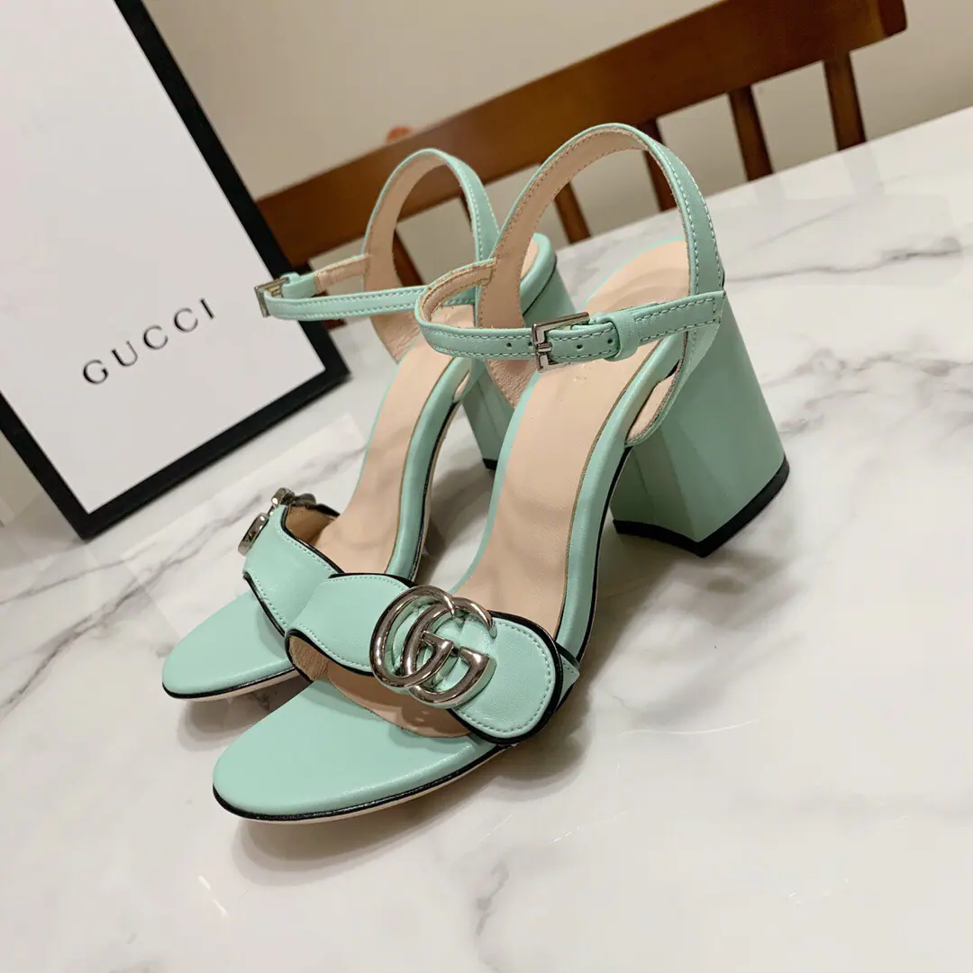 Gucci Guch. Classic strip.·Heel sandals., Original1:1Development, It's a super-big., It's beautiful., Summer must be a single. Shoe.🈶️Top layer🐂Bullskins. ｜ Gold/Silver membrane., ♪ The pads are the rims ♪🐑Lamb skin., That's a little skin. He's tall.: 7CM Size: 35—39Code(34.40.41.42.43Do it., No re-election.)