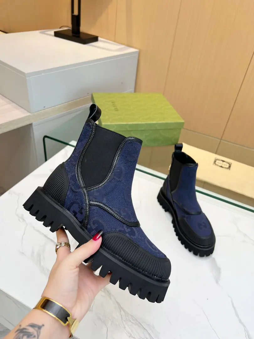 ❤️ Men+10 2023GucciShoes with bare canvas., One against one.. It's for the fall.. The newest model of the new system is the perfect style of a street bomb, which is cool. C♪ The fashionable one ♪ I'll bring my old and classic shoes. I'm so tired of watching.. Original inverted model, model, Importing high-end knitted fabrics display a delicate sense of quality.！The original version of the big bottom.EVABubble-resistant grinding bottom.+Head back and forth.. The upper foot is easy and comfortable.. Codes:Women35-41 Men39-46＃