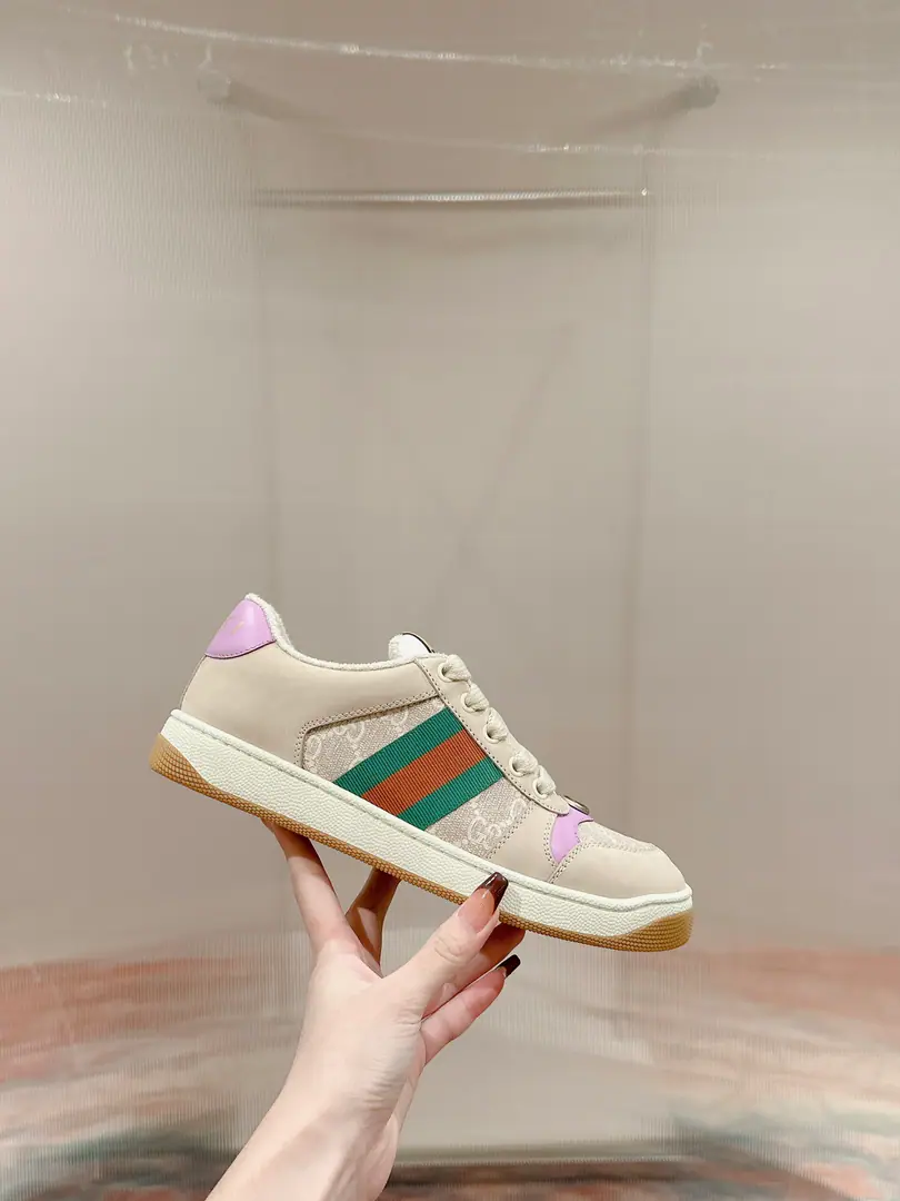 🅿️ Gucci————Requisition version GGThe series makes old dirty shoes.-The money comes in.！ Ten to nine, I'll pay. Current！Current！Current！New Colour Plus Push-Market terminal version！ Procuring original development….Fabulous. Material Otsumi! Details are random.！ The model Schwartz is one-by-one, and the drill is one-by-one......Metal cherry locket.……Metal binaryGCrystal cylinders……GucciOriginal custom-made narrowband…… Super Flash Series—Flash diamond chain..Cherry decorations can be removed, One to two, one to two, one., ♪ To promote your personality ♪ Skins of colored cattle..The handwork is very qualitative., Bring your own sense of excellence.！ I'll do the details., I'll take a line.. The original towel is more delicate and soft and more comfortable., Pocket Steel Double OriginalTPUOtsumi!(Lower width, Upper Narrow) Appendible packaging⭐️ Codes: Women35-40 （Women41 Custom）