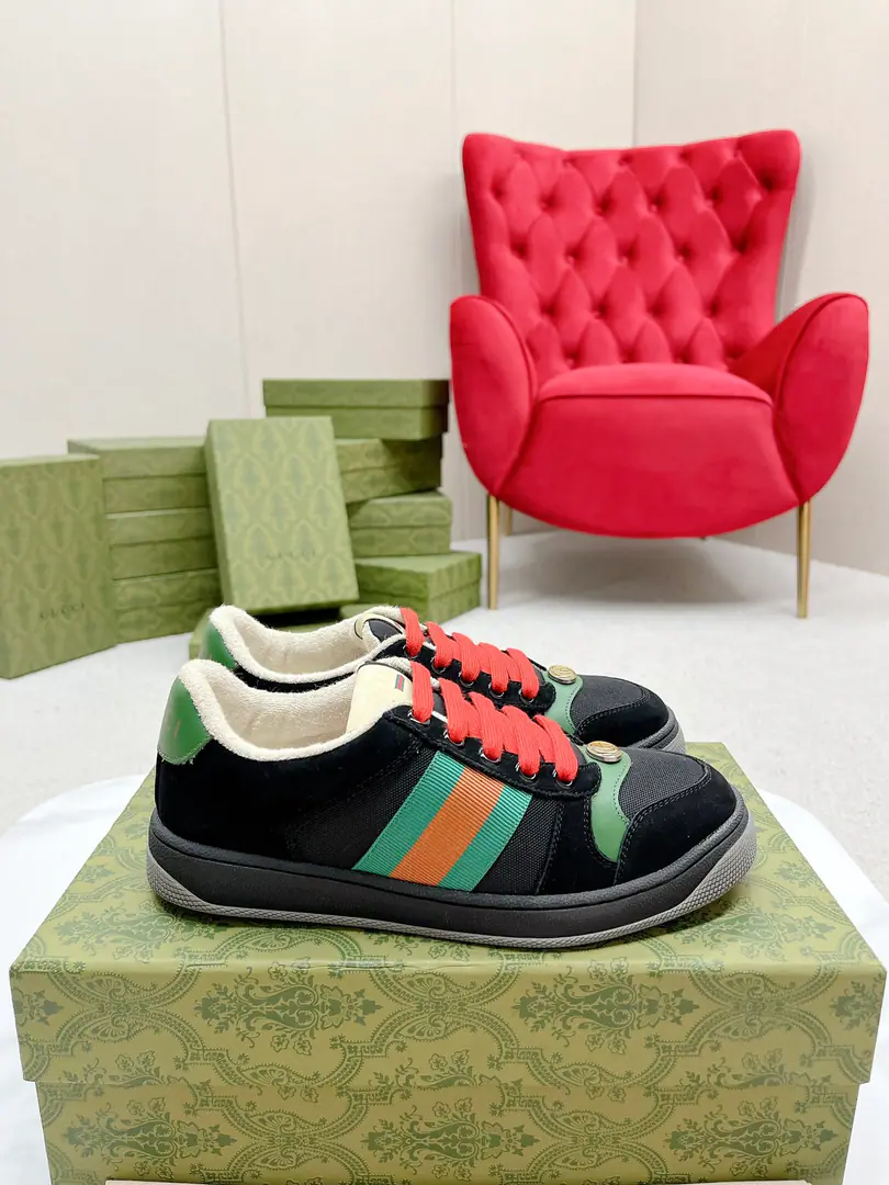 Gucci————Requisition version GGThe series makes old dirty shoes.-The money comes in.！ Ten to nine, I'll pay. Current！Current！Current！New Colour Plus Push-Market terminal version！ Procuring original development….Fabulous. Material Otsumi! Details are random.！ The model Schwartz is one-by-one, and the drill is one-by-one......Metal cherry locket.……Metal binaryGCrystal cylinders……GucciOriginal custom-made narrowband…… Super Flash Series—Flash diamond chain..Cherry decorations can be removed, One to two, one to two, one., ♪ To promote your personality ♪ Skins of colored cattle..The handwork is very qualitative., Bring your own sense of excellence.！ I'll do the details., I'll take a line.. The original towel is more delicate and soft and more comfortable., Pocket Steel Double OriginalTPUOtsumi!(Lower width, Upper Narrow) Appendible packaging⭐️ Codes: Women35-40 Men39-44（Women41 Men45 Custom）