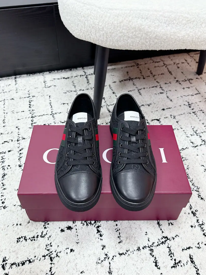# Men➕10 GucciGustz! 26/ Couple money. GGA little white shoe with a little smoothie. A superstar, red grass., A light design that explains the movement.. The brightness of the contour is more of a natural., The action shows a sense of sophistication.. The fabric details are like a staggered band that runs through the design., Add a little pen to the sewn side detail. ✔️Fabulous.: Pumped-flash. ✔️Uchi.: Lamb skin. ✔️Otsumi!: TPU ✔️Size: #35-45（Women40/Men45I'll make sure I don't change it.）