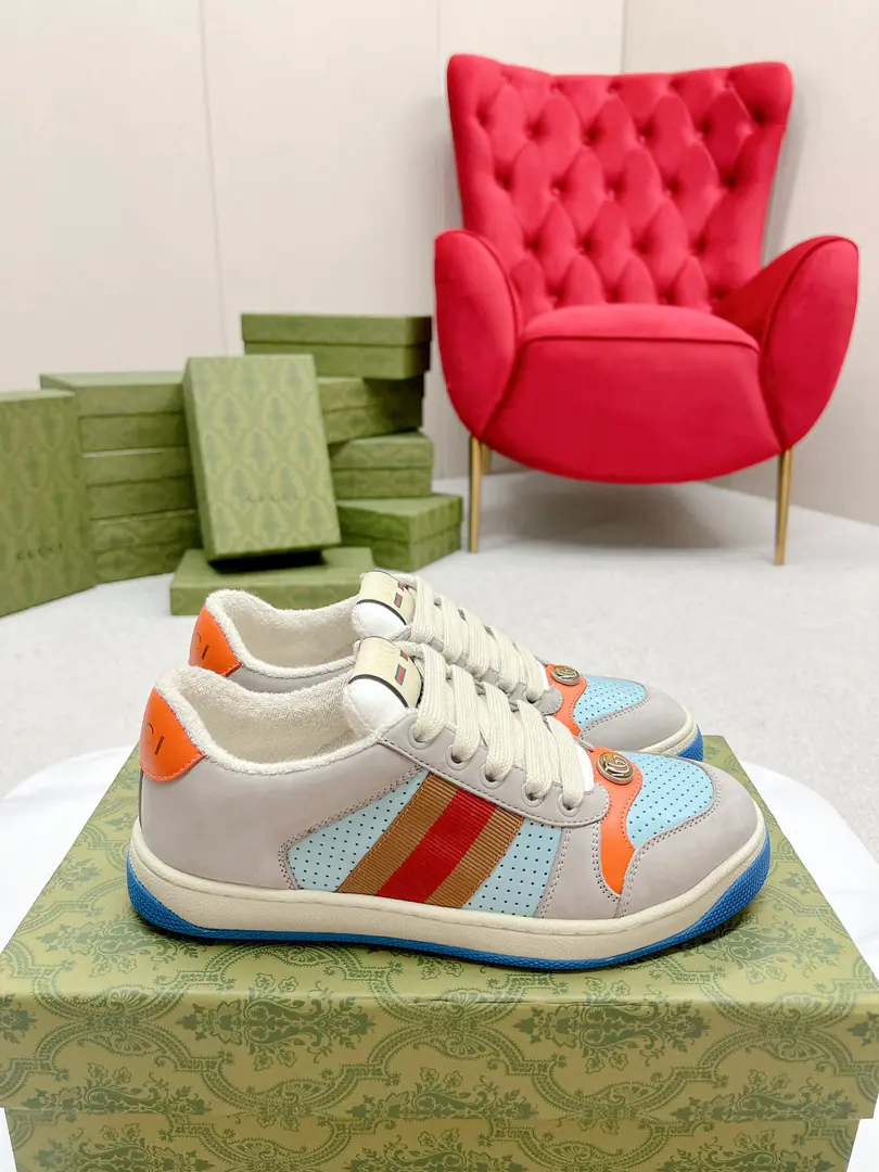 🅿️ Gucci————Requisition version GGThe series makes old dirty shoes.-The money comes in.！ Ten to nine, I'll pay. Current！Current！Current！New Colour Plus Push-Market terminal version！ Procuring original development….Fabulous. Material Otsumi! Details are random.！ The model Schwartz is one-by-one, and the drill is one-by-one......Metal cherry locket.……Metal binaryGCrystal cylinders……GucciOriginal custom-made narrowband…… Super Flash Series—Flash diamond chain..Cherry decorations can be removed, One to two, one to two, one., ♪ To promote your personality ♪ Skins of colored cattle..The handwork is very qualitative., Bring your own sense of excellence.！ I'll do the details., I'll take a line.. The original towel is more delicate and soft and more comfortable., Pocket Steel Double OriginalTPUOtsumi!(Lower width, Upper Narrow) Appendible packaging⭐️ Codes: Women35-40 Men39-44（Women41 Men45 Custom）