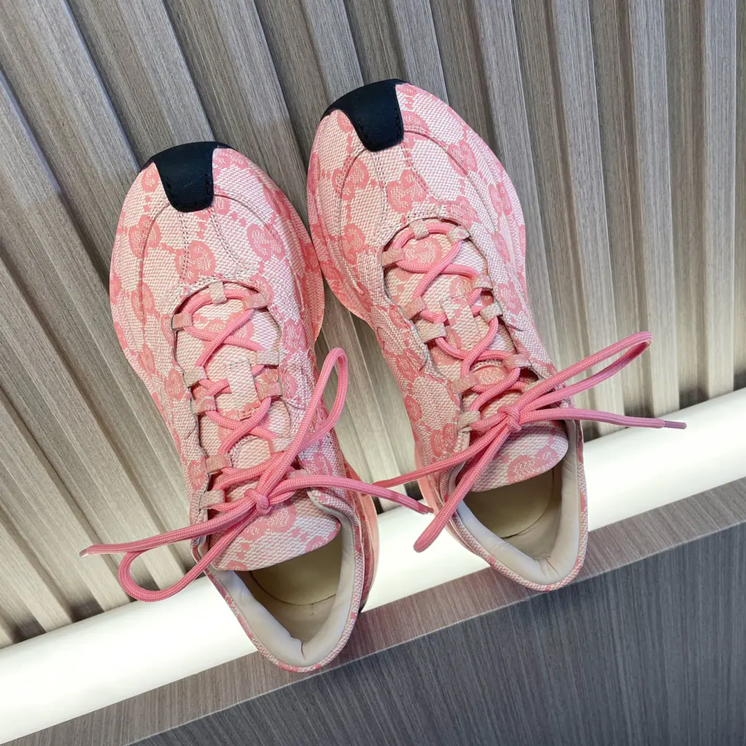 Gucci Run Water-tripping sports shoes #Water-printing processes are complicated and cumbersome., I can't take the emergency., This is a change of code, not a return., Everyone's rational consumption.# 2023The latest couple's sneakers.~~ It's a great sport., It's so lightly wrapped. It's so nice., It's a great pair of pants.Sporting…… Full-Skin Soft Skin Customise…… 35–40Positive(34No re-entry.) 🎁Air packaging with overseas purchase