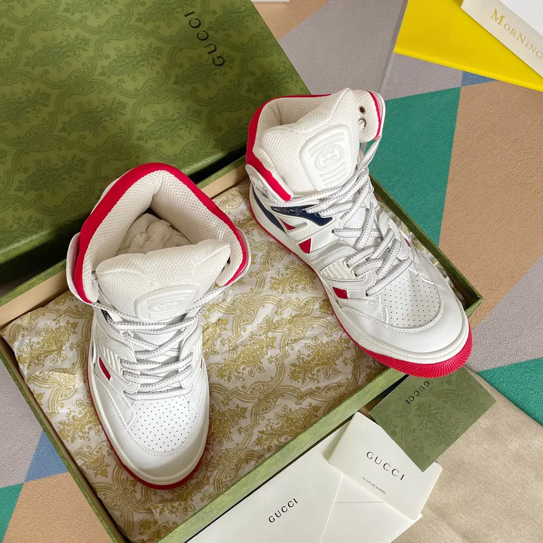 High Version:Ko Gang! Gucci Gustz!BasketThe Goose Lover Movement. Basketball shoes. The original is bought to the bottom of a single-size model., Film development for goods2021LatestBasketThe couple's football shoes were hit by the most popular star money this summer. The neutral unique design is perfect for the current and fashion., Enjoy the color of the joy of the collision., I feel like a father's shoe. Rubber interbutted doubleGEmbellishment The visual pleasure of the color-shock design., Light up the whole thing.. The motor-like inspiration comes from90The basketball shoes.. This high-end shoe is integrated into the iconic elements and details., Show me the way you express yourself in the field of aesthetics.. Shoes mix with colored flour., Combining with a slight old effect Send a cabinet for fine packaging🛍📦 ▪️Fabulous.: Imports of specific cattle skins in original form ▪️Uchi.: Inside the air network. ▪️Shoes under the sole.: Original version to open ▪️Size: Women35-40 / Men38-45