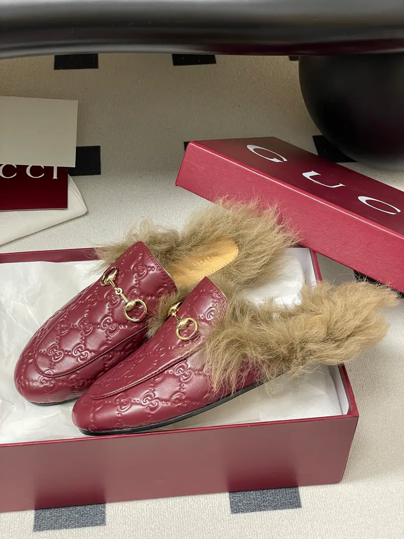 🏧𝐆𝐔𝐂𝐂𝐈Gustz!PrincetownClassic wool slippers., DoubleGHalf-shoe Tuscany slippers with a maggot moored mooring.. The shoe is soft., The galleries flow., To show you the grace of your day.！ Shoeface original doubleGFly face./Cow leather. The inside foot is a Tuscany wool. The Italian factory is so big. Size:35-42 [40.41.42Do it.]