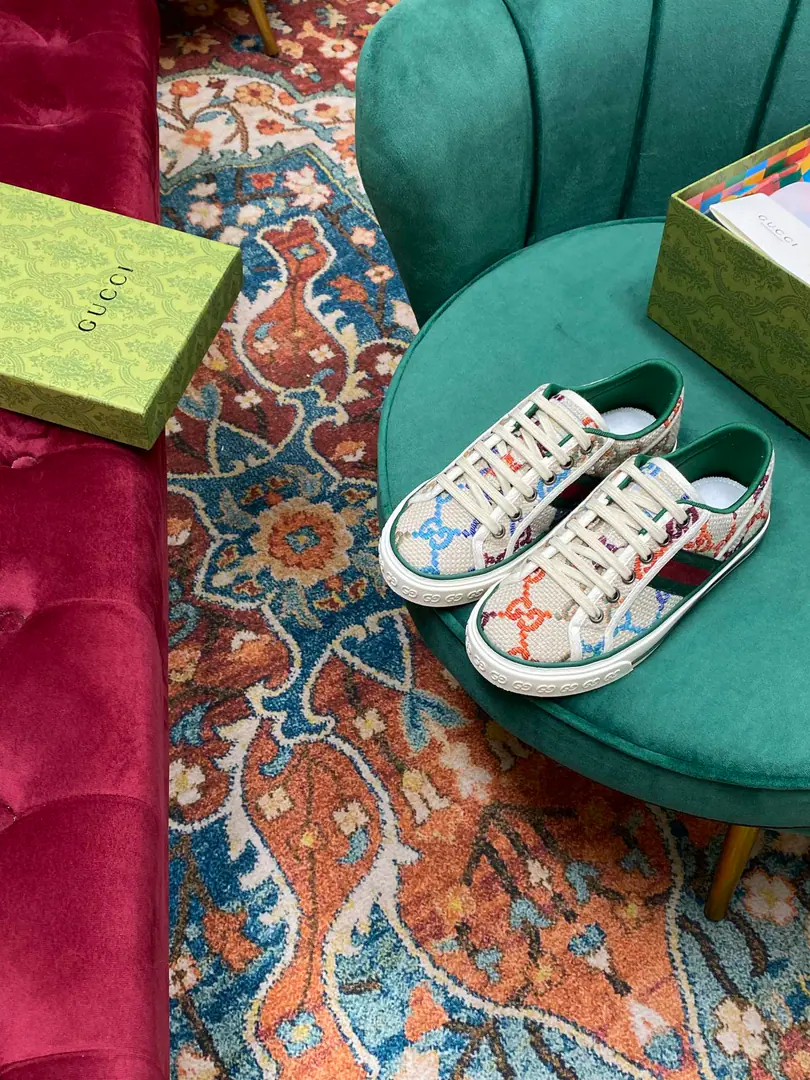 👑 NEW.✔︎ⒽⒽ ➫ 【G*ucci】Disney x G*ucci TennisCooperation series 1977The series of low-end combo shoes is new.🔥 __________________________ 🔺. Top Quality【G*ucci】G*ucci tennis 1977 Classic series of canvas shoes.……2022Fire-shocking recommendation., G+1977×Disney - It's a joint line.……GGThe canvas is a melting element. The regenerate is so strong. The classics and the love are perfect memories.！A retro-temporal fashion.2022MostinIt's a couple of days.insI really got the treasure., Every one of them., Different Fashion Elements, Every pair of them makes a new sense.. 2022Synchronise new color for cabinet, Original development custom, Every color fabric is custom-made., The big one is looking for something.！Every pair of shoes is to be used with an ID net.NFCChip, Market-level top version⚠Fabulous.: CustomGGE-memorning./5DPrint Mickey's fabric./The water is washed for the old canvas.: Customise towels to Buneri（The mats are fine. You can't open them.）Otsumi!: Original to open the big model 🎁Mickey's a match.DisneyBox, Other Colour Green Boxes…… （Shoe belt.: Same as the cabinet, with the rice and white shoelaces.） *.♡②⓪②②………………… ꫛꫀꪝ Go➫ Materials ①⸂⸂⸜👊⸝⸃⸃ Shoe.: Original SpecificGGThe canvas.+3DCartommy.+Art of embroidery+Sponge canvas. ②⸂⸂⸜👊⸝⸃⸃ Uchi.: Air towel cloth. Foot.: Air towel cloth. ③⸂⸂⸜👊⸝⸃⸃Shoes under the sole.: Original version to open ④⸂⸂⸜👊⸝⸃⸃Original packaging for cabinet. …………………………… ◼️ Size: Female size35-40（41No, no, no, no, no.） Men39-44（45No, no, no, no, no.）