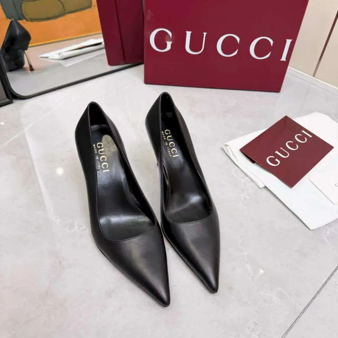 Gucci/Gustz! 26The latest electric-plated heels. Fabulous.: Bullskins./ Brush Uchi. Foot.: Lamb skin. Otsumi!: That's a big one. He's tall.: 5.5cm/8.5cm/11cm Codes: 35-42（41 42No Refund for Speculation）