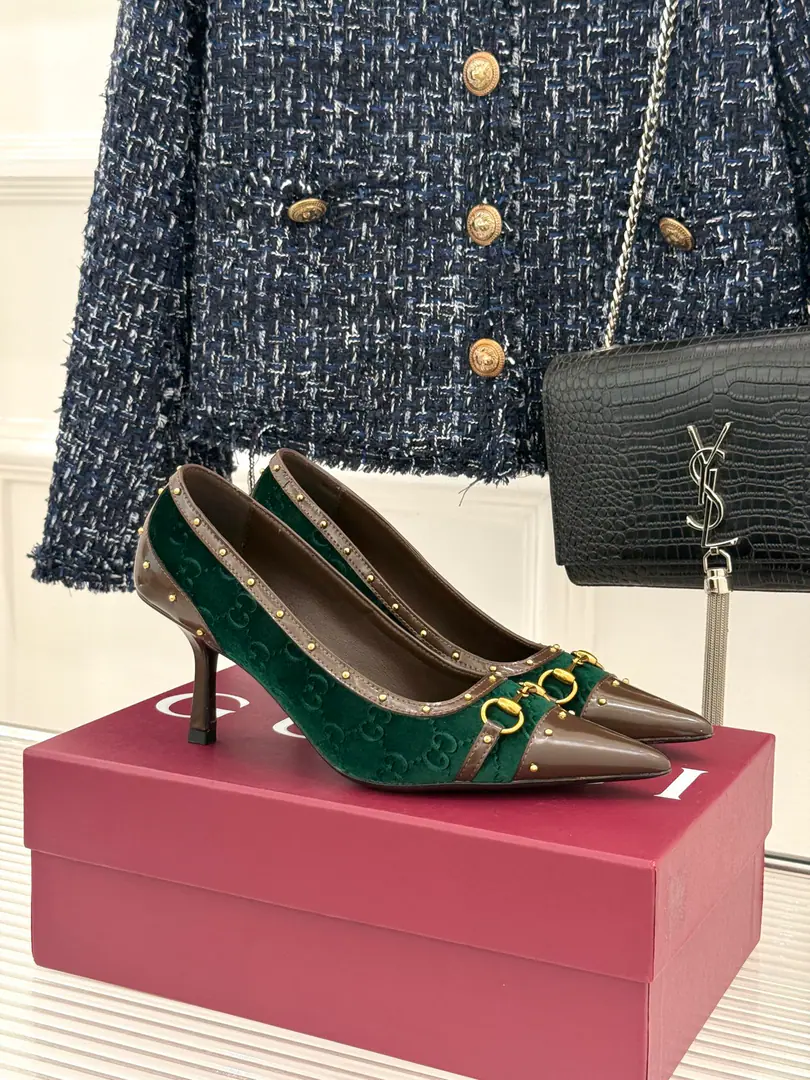 Plant price Gucci/Gustz!26WFNew bouquet. Heel-head high heels with a nail. Classic title-stuffed shoe. The metal nails add coolness. Pointy line modifier for filamentary feet Ratio of length length to length I can't wear my shoes for a long time. You're so expensive on your feet. I'll take the dress and hold the dinner. A suit with a high quality. The jeans are full of mundane wind. The classics never pass. The upper leg second becomes the golden gold. The details of the walker are full. Spring and fall, and winter stockings. Shoes cabinets must be for the boot. Details are a great quality. The black silk is sexy and the air is hot. I'm gonna go out and get high-lights all season. The old money is easy to squeeze. The first shoe to be selected for the big one. It's the high heels of the girl's dream. No thunder on your eyes.！ Facework customized leather with original The inside feet are all sheep's skin. He's tall.: 7.5cm Italian imports are so thick. size: 35-39（40/41Custom） Numbering: 89120260810
