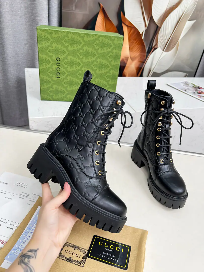 🌸 2025GucciGustler with ankle boots.GGTie your ankle boots. This is a brand-new boot.GGThe leather is carefully crafted., The brand, the elegance of beauty.. The boots are designed with bold contour., With the soles of rubber ditches., ♪ And while providing solid support ♪, Give the whole piece a modern fine tone.. Uchi.: Bullskins. He's tall.: 6centimetres Codes: 35-42#
