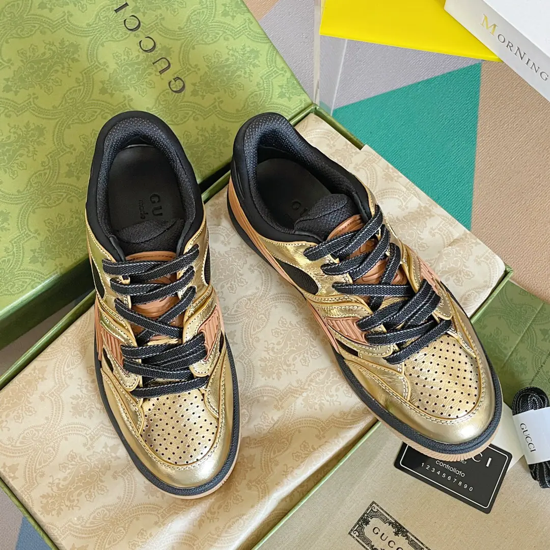 Top Version Gucci Gustz!BasketThe Goose Lover Movement. Basketball shoes. The original is bought to the bottom of a single-size model., Film development for goods2022LatestBasketThe couple's football shoes were hit by the most popular star money this summer. The neutral unique design is perfect for the current and fashion., Enjoy the color of the joy of the collision., I feel like a father's shoe. Rubber interbutted doubleGEmbellishment The visual pleasure of the color-shock design., Light up the whole thing.. The motor-like inspiration comes from90The basketball shoes.. This high-end shoe is integrated into the iconic elements and details., Show me the way you express yourself in the field of aesthetics.. Shoes mix with colored flour., Combining with a slight old effect Send a cabinet for fine packaging🛍📦 ▪️Fabulous.: The original version of the multiple material mixes of specific cattle skins ▪️Uchi.: Into the air network. ▪️Shoes under the sole.: Original OpenTPUDouble Base ▪️Bottom: 3CM ▪️Size: Female35-40/Men39-45