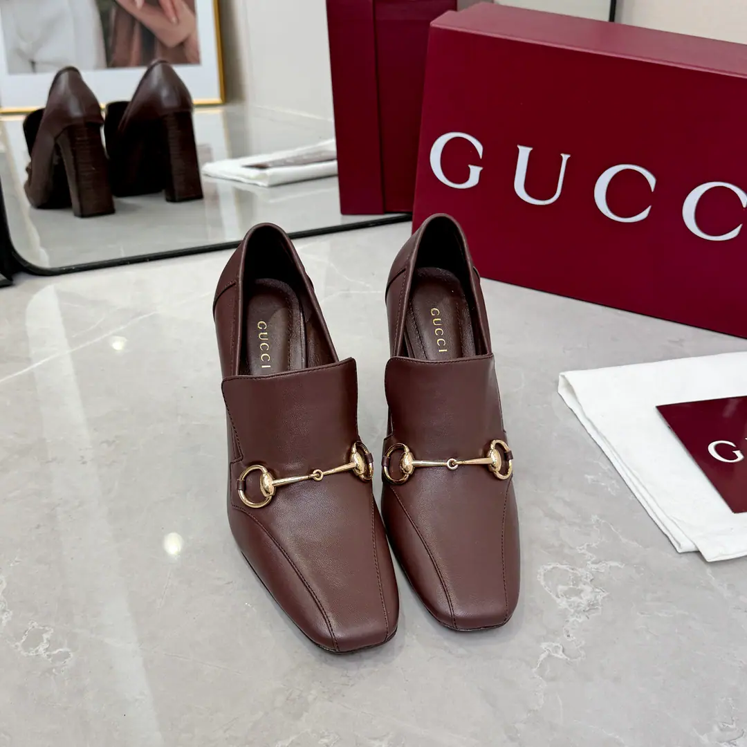 Gucci/Gustz! 26Newest single shoe. It's a very recognizable piece. The classic title buttons., And you're so charming., Designing to combine traditional inspiration with modern 100 styles, A little graceful. Fabulous.: Lamb skin./Brush Uchi. Foot.: Lamb skin. Otsumi!: That's a big one. He's tall.: 6cm/10cm Codes: 35-42（41 42No Refund for Speculation）