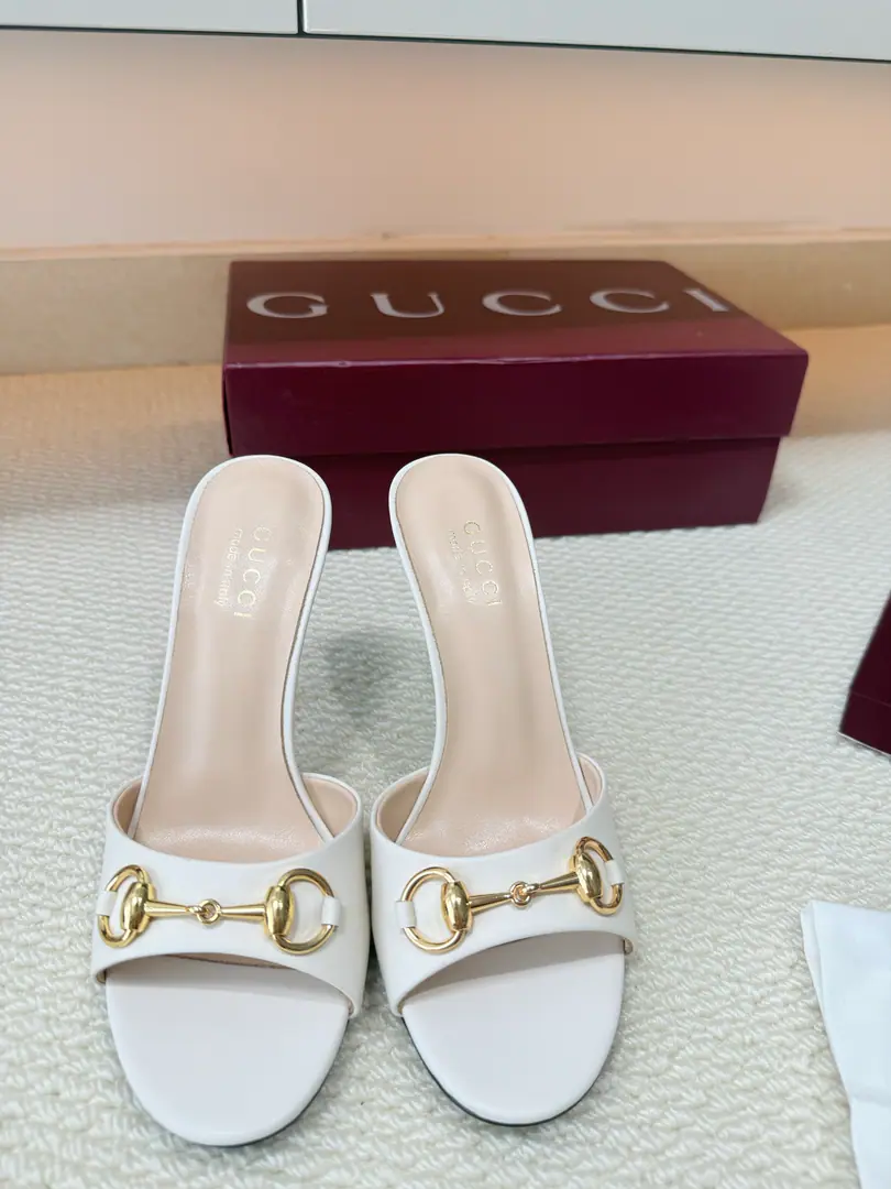 High-thirty round head. Diamonds and... The saddle button. Deep-throw slippers. That's a big one. Precious packaging GUCCI White🤍The skin of the sheep. Shoe show. He's tall.10.5cm Fashion brand.LOGOStock, The most highly recognized and knowledgeable contestants are afraid to push out the chain and the high ranks.GUCCIIt's not like I'm out of line. GucclParis Fashion Show. This series of new fashion charms continues to be super high and designed., The world's most famous fans like to be a fan of the world., The best sale is out of order, both within and outside the country., Top-level Candy Colour, Every color is a beautiful knowledge., Colour Selection Shoes.:Old flower classic. Ree-Li-Li-Li-Li-Li-Li-Li-Li-Li-Li-Li-Li-Li-Li-Li-Li-Li-Li-Li-Li-Li-Li-Li-Li-Li-Li-Li-Li-Li-Li-Li-Li-Li-Li-Li-Li-Li-Li-Li-Li-Li-Li-Li-Li-L:Import of leather sheep Bottoms.:The original is really a big one. Codes:35 36 37 38 39 40 41 42 (40 41 42Sold) Packaging:GUCCIFull package