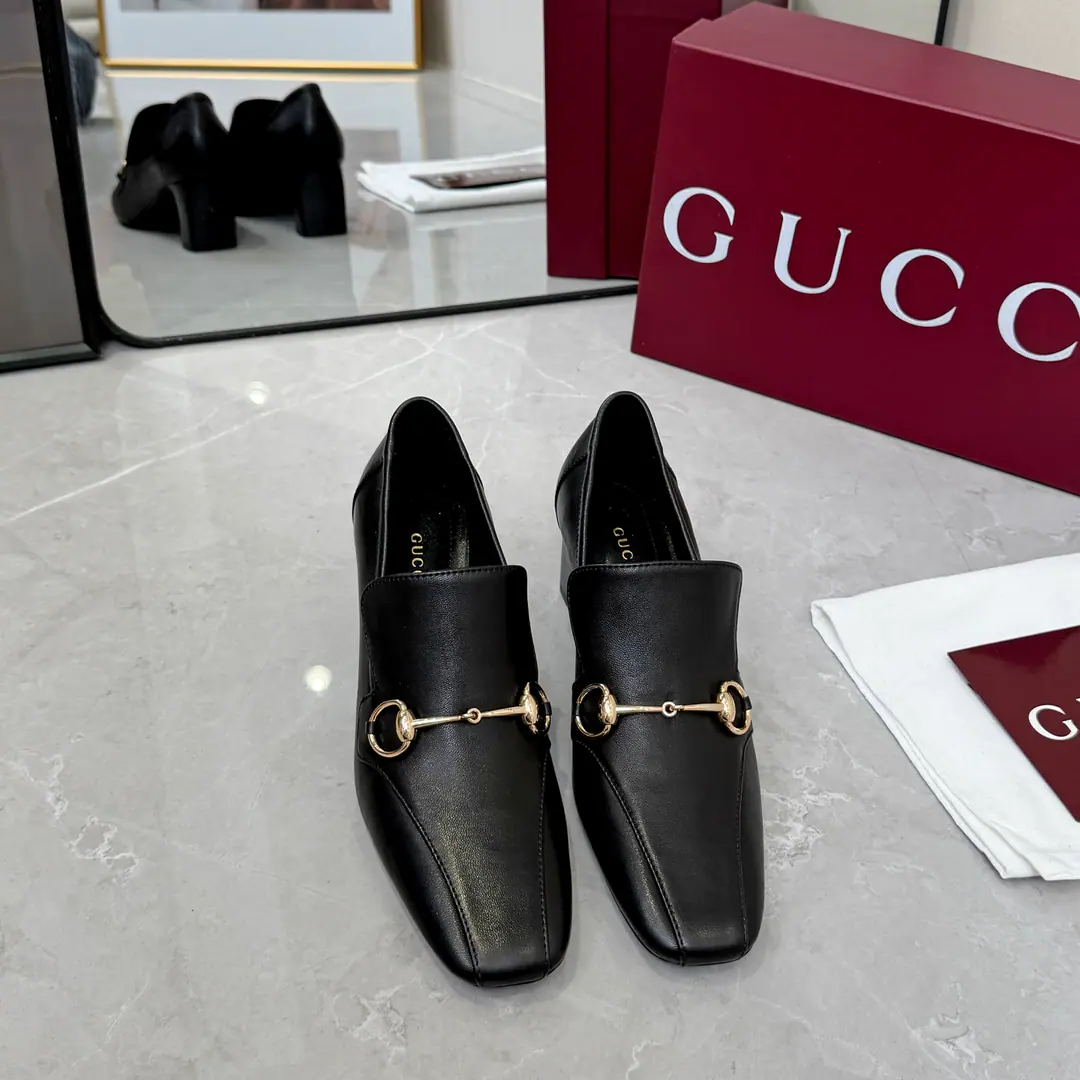 Gucci/Gustz! 26Newest single shoe. It's a very recognizable piece. The classic title buttons., And you're so charming., Designing to combine traditional inspiration with modern 100 styles, A little graceful. Fabulous.: Lamb skin./Brush Uchi. Foot.: Lamb skin. Otsumi!: That's a big one. He's tall.: 6cm/10cm Codes: 35-42（41 42No Refund for Speculation）