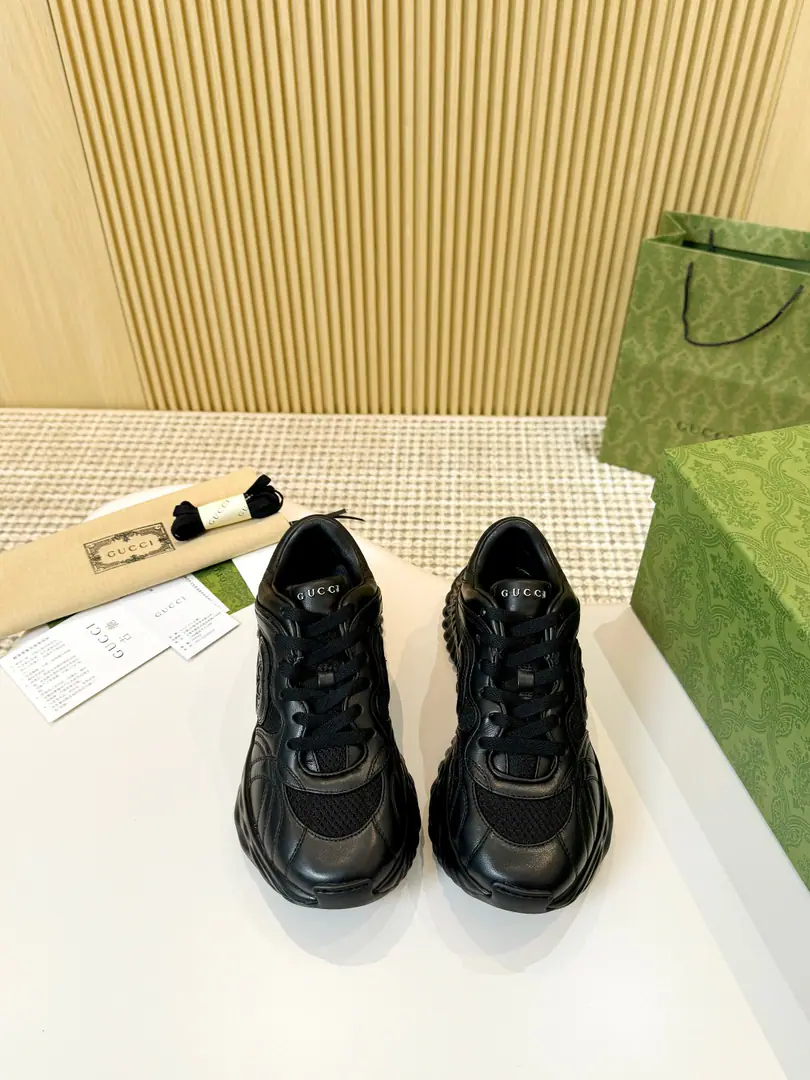 GUCCThe latest waver dad's shoe is out of the factory. Fabulous.: The sheep's skin is a piece of fabric. Uchi.: A mixed-meat sheep. Otsumi!: TPU+IP+A smooch.＋Line Codes: Female35/40, Men39/44（45Do it.））