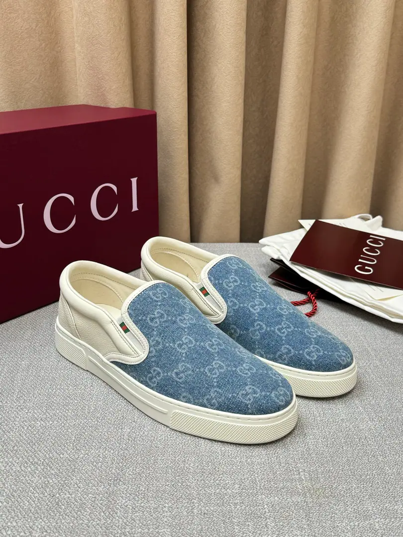 GucciSeries, Market exclusive version. The classic collision with fashion., The shoes are so smart and blending leather with the branding of old flowers., I'm not sure if I can get a full recognition.. Very delicate.GucciIdentification of the suffix details, Showing luxury.. While the thick sub-design adds to the flu,, And bring comfort to the dress experience.. It's either walking on the streets or moving across the city., It makes you a focus.. Have it., Start your fashion trip.！ Women35-40, Men39-45 👉 👉 👉