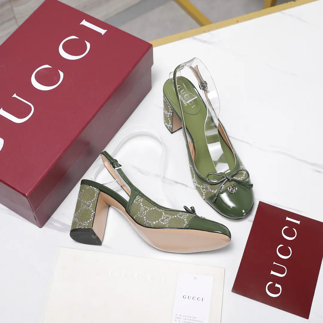 Top Version⚡ 2026Spring and summer.GucciNew sum The iron is thick. The sandal butterfly is tied up with his head and heels. The shoes are the most classic.Logo, The suction is behind the pressure., I'd better wear two pairs of shoes and wear pants.👖And dress.👗There's no harm in getting in and out of any place.🩵High-quality cortex kittens and silver bright spots are more than comparable to the impact of visual shocks., Elegance and knowledge blend., A pair of shoes meets the demands of the fairies., The most beautiful of all.🩶 Shoe.: Goki!/Layout（- The drill.） He's tall.: 8cmsg Otsumi!: That's a big one. Codes: 35-41（40, 41, 42Custom）