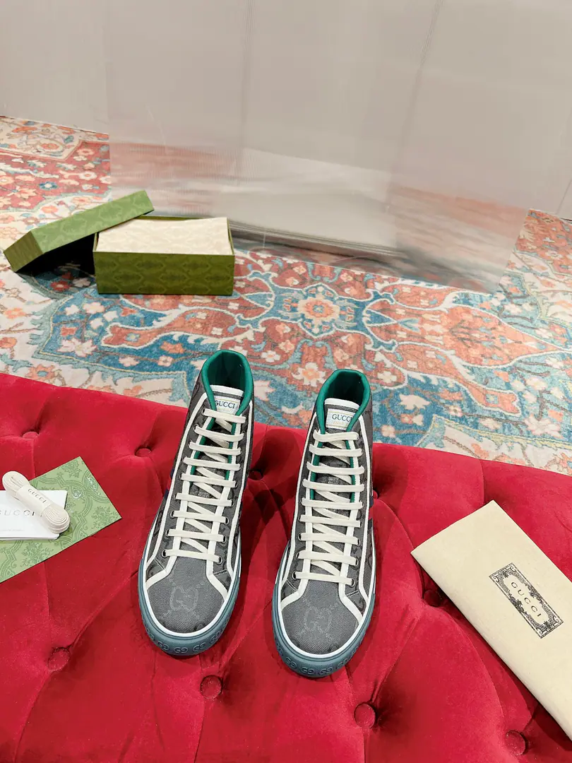 🅿️ 👑New upgradeArrival Gucc* tennis 1977 Classic series of canvas shoes.… Fire-shocking recommendation., G+1977×Disney - It's a joint line.…… Double-leaf-painted melt-in elements The regenerate is so strong. The classics and the love are perfect memories.！ The originals are custom-made for every color fabric., The big one is looking for something.！Market-level top version⚠ ✔️Fabulous.: CustomGGE-memorning./5DPrint Mickey's fabric./Water is used as canvas. ✔️Uchi.: Customise towels to Buneri ✔️Otsumi!: Original OpenTPUDouble Base ✔️Codes: Female size35-40, Men39-44（Female41 Men45I'll make sure I don't change it.）