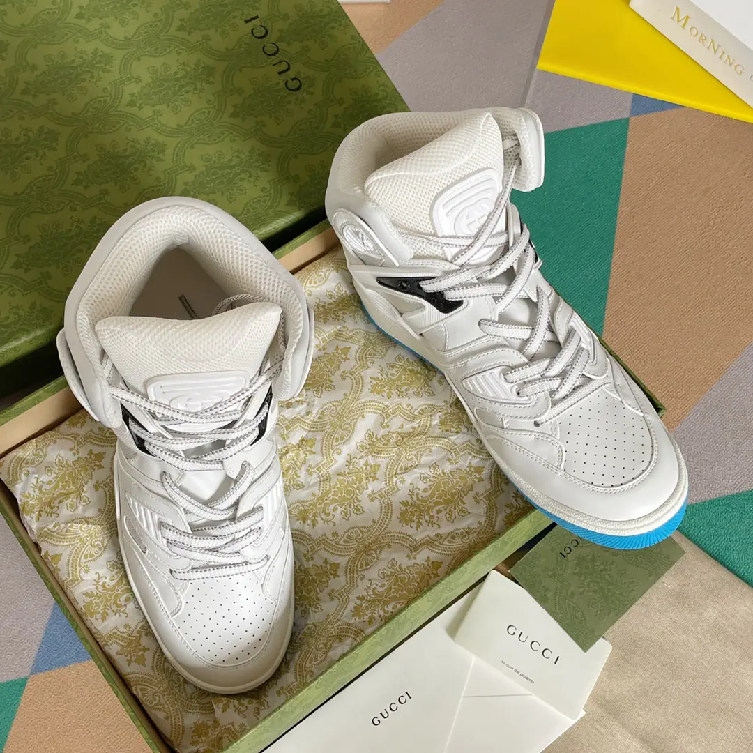 High Version:Ko Gang! Gucci Gustz!BasketThe Goose Lover Movement. Basketball shoes. The original is bought to the bottom of a single-size model., Film development for goods2021LatestBasketThe couple's football shoes were hit by the most popular star money this summer. The neutral unique design is perfect for the current and fashion., Enjoy the color of the joy of the collision., I feel like a father's shoe. Rubber interbutted doubleGEmbellishment The visual pleasure of the color-shock design., Light up the whole thing.. The motor-like inspiration comes from90The basketball shoes.. This high-end shoe is integrated into the iconic elements and details., Show me the way you express yourself in the field of aesthetics.. Shoes mix with colored flour., Combining with a slight old effect Send a cabinet for fine packaging🛍📦 ▪️Fabulous.: Imports of specific cattle skins in original form ▪️Uchi.: Inside the air network. ▪️Shoes under the sole.: Original version to open ▪️Size: Women35-40 / Men38-45