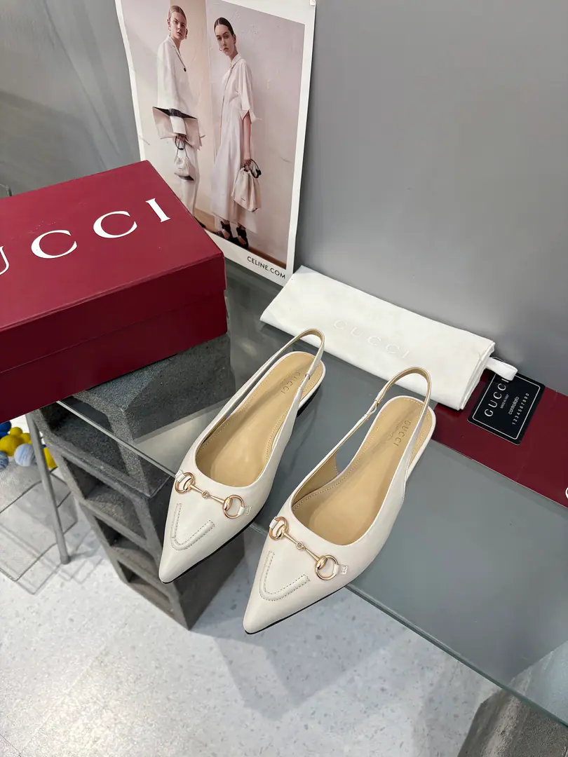 Plant prices Guch. Guccⅰ Classic girl shoes.:Original version 1-to-1 development, The shoes are carefully tuned., The fabric is original..Importing cow paints.The plate is a hardware dish.GGButton It's so delicate and impeccable.！ Lamb skin.: Inside and on foot. He's tall.:Flat Codes, 35-42（40.41 42Make a reservation.） Italy is a big-ass country., Original Packaging ！