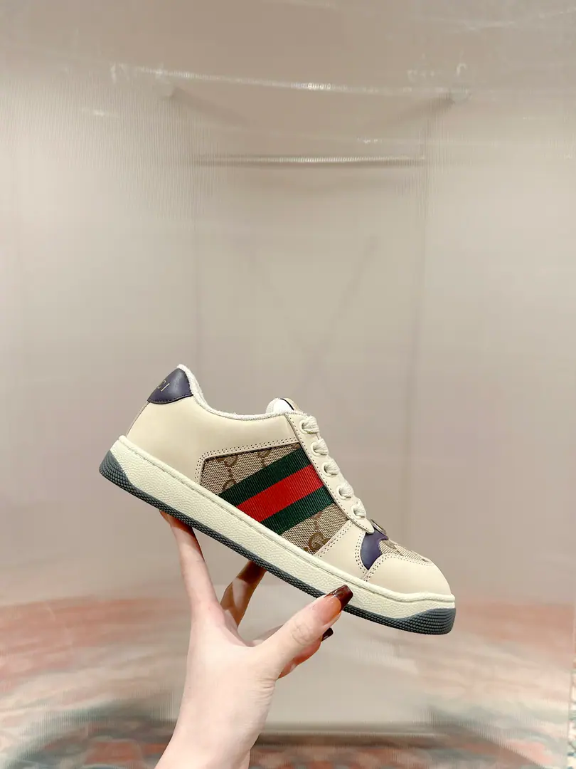 🅿️ Gucci————Requisition version GGThe series makes old dirty shoes.-The money comes in.！ Ten to nine, I'll pay. Current！Current！Current！New Colour Plus Push-Market terminal version！ Procuring original development….Fabulous. Material Otsumi! Details are random.！ The model Schwartz is one-by-one, and the drill is one-by-one......Metal cherry locket.……Metal binaryGCrystal cylinders……GucciOriginal custom-made narrowband…… Super Flash Series—Flash diamond chain..Cherry decorations can be removed, One to two, one to two, one., ♪ To promote your personality ♪ Skins of colored cattle..The handwork is very qualitative., Bring your own sense of excellence.！ I'll do the details., I'll take a line.. The original towel is more delicate and soft and more comfortable., Pocket Steel Double OriginalTPUOtsumi!(Lower width, Upper Narrow) Appendible packaging⭐️ Codes: Women35-40 Men39-44（Women41 Men45Custom）