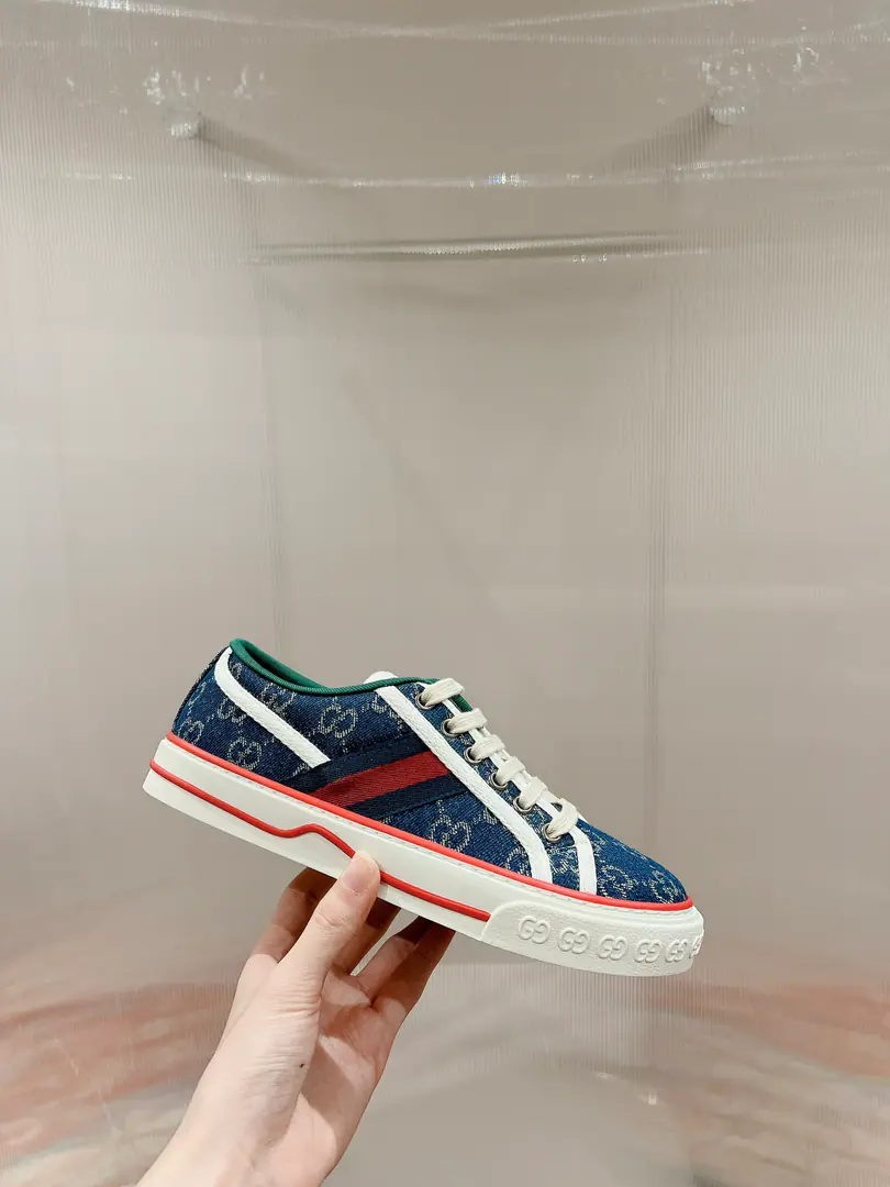 836512