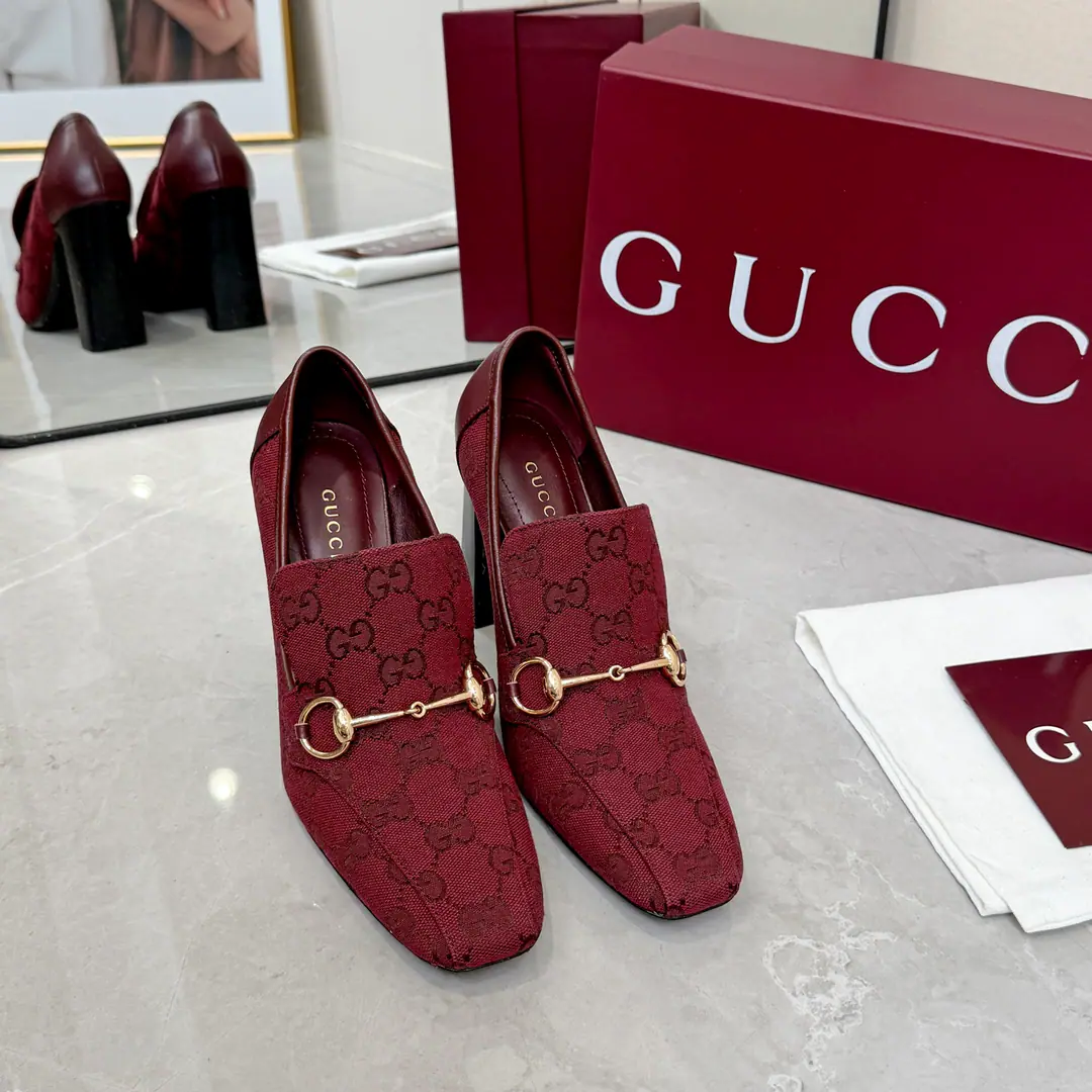 Gucci/Gustz! 26Newest single shoe. It's a very recognizable piece. The classic title buttons., And you're so charming., Designing to combine traditional inspiration with modern 100 styles, A little graceful. Fabulous.: Lamb skin./Brush Uchi. Foot.: Lamb skin. Otsumi!: That's a big one. He's tall.: 6cm/10cm Codes: 35-42（41 42No Refund for Speculation）