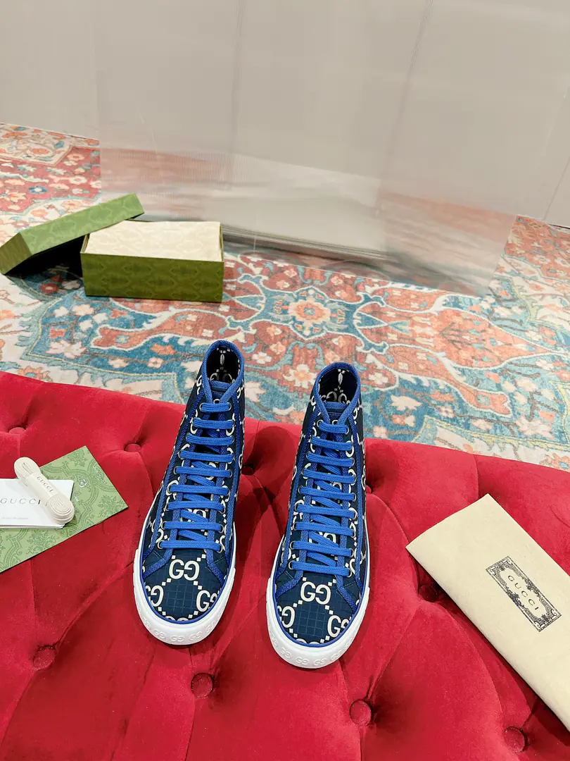 🅿️ 👑New upgradeArrival Gucc* tennis 1977 Classic series of canvas shoes.… Fire-shocking recommendation., G+1977×Disney - It's a joint line.…… Double-leaf-painted melt-in elements The regenerate is so strong. The classics and the love are perfect memories.！ The originals are custom-made for every color fabric., The big one is looking for something.！Market-level top version⚠ ✔️Fabulous.: CustomGGE-memorning./5DPrint Mickey's fabric./Water is used as canvas. ✔️Uchi.: Customise towels to Buneri ✔️Otsumi!: Original OpenTPUDouble Base ✔️Codes: Men39-44（ Men45I'll make sure I don't change it.）
