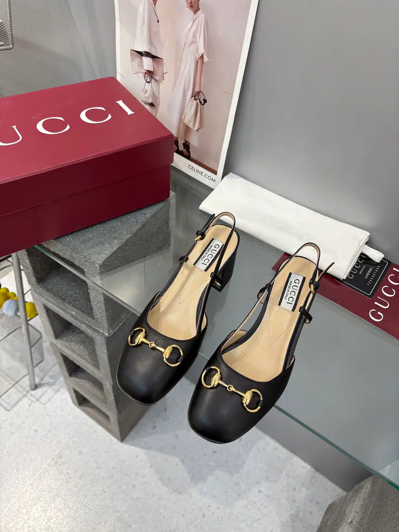 Plant prices Guch. Guccⅰ Classic girl shoes.:Original version 1-to-1 development, The shoes are carefully tuned., The fabric is original..Import of sheep skin.The plate is a hardware dish.GGButton It's so delicate and impeccable.！ Lamb skin.: Inside and on foot. He's tall.:5.5 Codes, 35-42（40.41 42Make a reservation.） Italy is a big-ass country., Original Packaging ！
