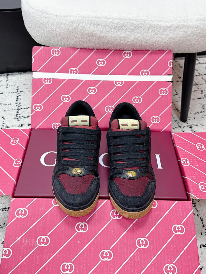 # Couple money. Gucc1 Gustz! 26/ Screener New paragraph The Classic Leisure Series of Dirt Shoes The classic series won't come out unless it's done well. The pressure-free version of the access counter is on display. Original1:1Delivery. Just for the best. No matter what the package is. Shoes. They're the best. ✔️Fabulous.: Original custom-made cow skin ✔️Uchi.: The original dyed the towel. ✔️Otsumi!: A sole mill.TpuOriginal Double-Back ✔️Size: 35-45（Women40Freeze! Men38 45No change.）