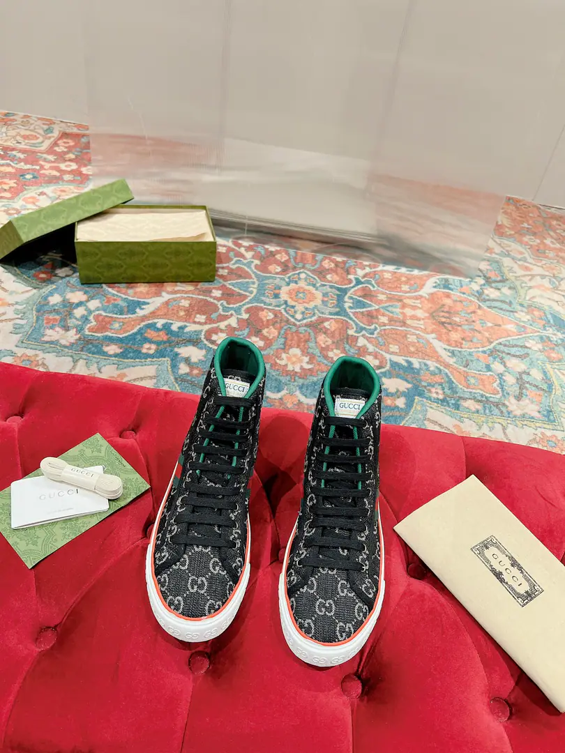 🅿️ 👑New upgradeArrival Gucc* tennis 1977 Classic series of canvas shoes.… Fire-shocking recommendation., G+1977×Disney - It's a joint line.…… Double-leaf-painted melt-in elements The regenerate is so strong. The classics and the love are perfect memories.！ The originals are custom-made for every color fabric., The big one is looking for something.！Market-level top version⚠ ✔️Fabulous.: CustomGGE-memorning./5DPrint Mickey's fabric./Water is used as canvas. ✔️Uchi.: Customise towels to Buneri ✔️Otsumi!: Original OpenTPUDouble Base ✔️Codes: Female size35-40, Men39-44（Female41 Men45I'll make sure I don't change it.）