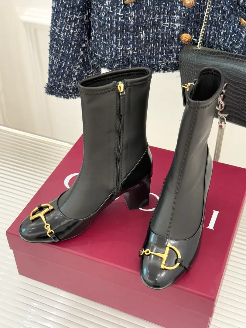 Plant price Gucci/Gudze's brand new, and he's got a big ring. Scalpel boots. Re-orienting winter ankles with iconic aesthetics. A light gold-tailed horse with a booty. Reverse branding with 70 classic symbols Every metal muscle has a luxurious heart code.. The sling-face fits perfectly with the ankles. Disable the bonding. Walking along the steps is natural. A perfect design. And you're gonna have to balance your feet with your shape. The big-hot, new-looking, friendly choice.. The delicateness of the leather soles. From commuting suits to knitting on weekends. It's a very easy way to connect with the ancient and modern style.. The fabric is imported with ballistics. The inside feet are all sheep's skin. Italian imports are so thick. size: 35-39（40/41/42Custom）