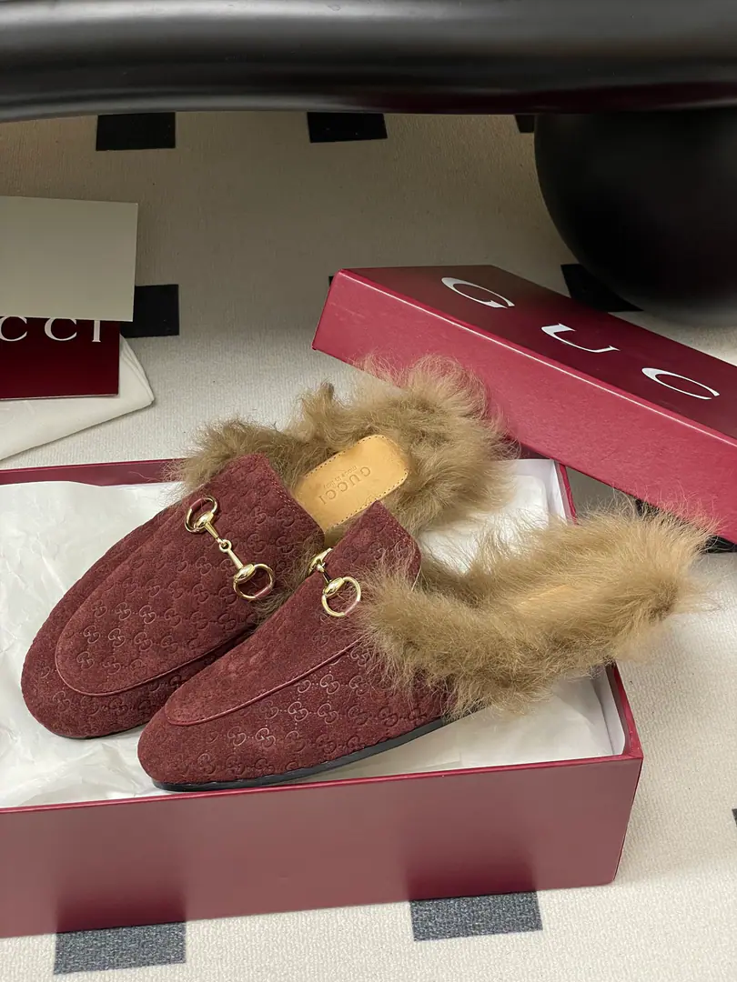 🏧𝐆𝐔𝐂𝐂𝐈Gustz!PrincetownClassic wool slippers., DoubleGHalf-shoe Tuscany slippers with a maggot moored mooring.. The shoe is soft., The galleries flow., To show you the grace of your day.！ Shoeface original doubleGFly face./Cow leather. The inside foot is a Tuscany wool. The Italian factory is so big. Size:35-42 [40.41.42Do it.]