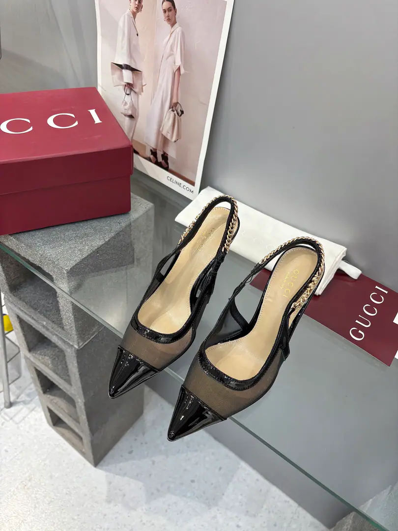 Get out of the factory.: （Top Version ） 🍥❥GUCCIMrs. Gudz.GA lady's pointy silver-sense little letter.LogoThe shoe is all over the net. The anniversary show is full of money, no originals, no originals, no originals, no perfect moments., Black metal chain ✔️Fabulous.: Imported Net ✔️Uchi.: In the sheep's skin. ✔️Shoes under the sole.: The original was a leather shoe. ✔️He's tall.: 10cm ✔️Size: 35-42(40/41/42/Customize or not change）