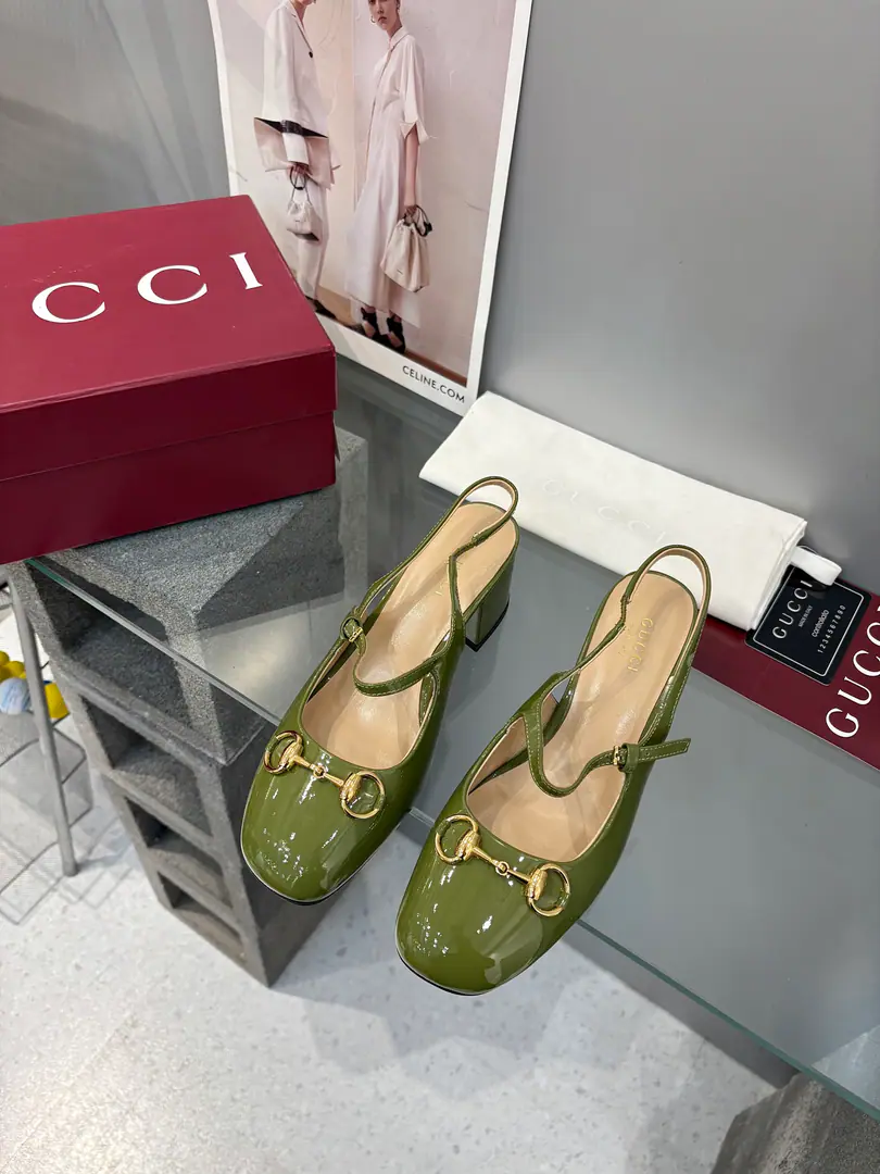 Plant prices Guch. Guccⅰ Classic girl shoes.:Original version 1-to-1 development, The shoes are carefully tuned., The fabric is original..Import paints.The plate is a hardware dish.GGButton It's so delicate and impeccable.！ Lamb skin.: Inside and on foot. He's tall.:5.5 Codes, 35-42（40.41 42Make a reservation.） Italy is a big-ass country., Original Packaging ！