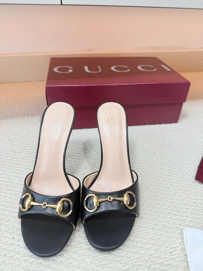 High-thirty round head. Diamonds and... The saddle button. Deep-throw slippers. That's a big one. Precious packaging GUCCI Black🖤The skin of the sheep. Shoe show. He's tall.10.5cm Fashion brand.LOGOStock, The most highly recognized and knowledgeable contestants are afraid to push out the chain and the high ranks.GUCCIIt's not like I'm out of line. GucclParis Fashion Show. This series of new fashion charms continues to be super high and designed., The world's most famous fans like to be a fan of the world., The best sale is out of order, both within and outside the country., Top-level Candy Colour, Every color is a beautiful knowledge., Colour Selection Shoes.:Old flower classic. Ree-Li-Li-Li-Li-Li-Li-Li-Li-Li-Li-Li-Li-Li-Li-Li-Li-Li-Li-Li-Li-Li-Li-Li-Li-Li-Li-Li-Li-Li-Li-Li-Li-Li-Li-Li-Li-Li-Li-Li-Li-Li-Li-Li-Li-L:Import of leather sheep Bottoms.:The original is really a big one. Codes:35 36 37 38 39 40 41 42 (40 41 42Sold) Packaging:GUCCIFull package