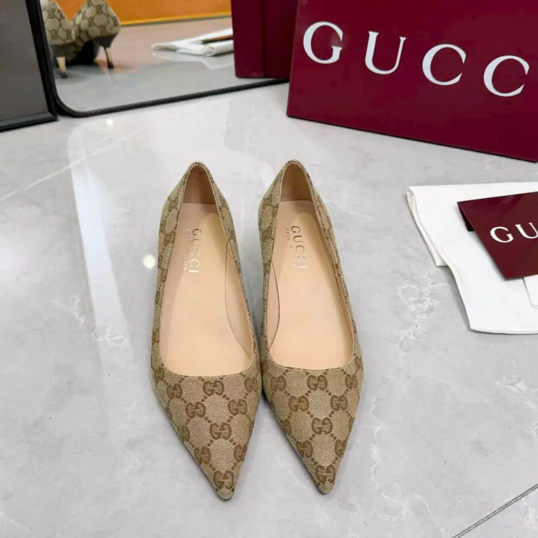Gucci/Gustz! 26The latest electric-plated heels. Fabulous.: Bullskins./ Brush Uchi. Foot.: Lamb skin. Otsumi!: That's a big one. He's tall.: 5.5cm/8.5cm/11cm Codes: 35-42（41 42No Refund for Speculation）
