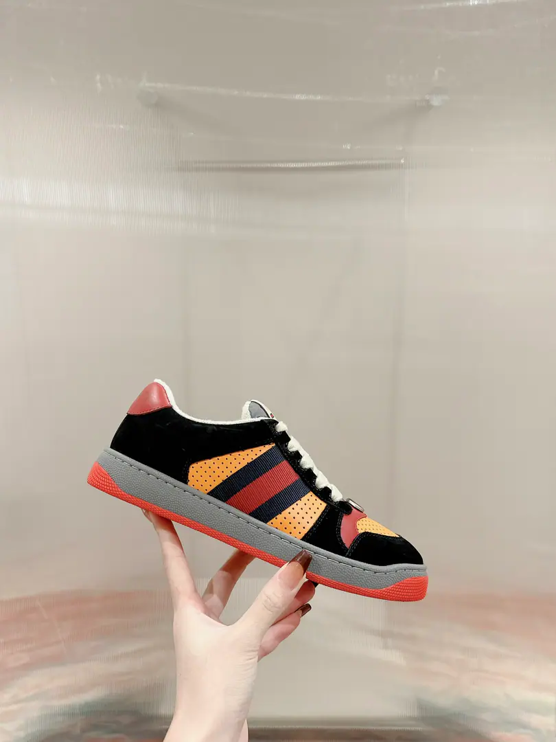 🅿️ Gucci————Requisition version GGThe series makes old dirty shoes.-The money comes in.！ Ten to nine, I'll pay. Current！Current！Current！New Colour Plus Push-Market terminal version！ Procuring original development….Fabulous. Material Otsumi! Details are random.！ The model Schwartz is one-by-one, and the drill is one-by-one......Metal cherry locket.……Metal binaryGCrystal cylinders……GucciOriginal custom-made narrowband…… Super Flash Series—Flash diamond chain..Cherry decorations can be removed, One to two, one to two, one., ♪ To promote your personality ♪ Skins of colored cattle..The handwork is very qualitative., Bring your own sense of excellence.！ I'll do the details., I'll take a line.. The original towel is more delicate and soft and more comfortable., Pocket Steel Double OriginalTPUOtsumi!(Lower width, Upper Narrow) Appendible packaging⭐️ Codes: Women35-40 Men39-44（Women41 Men45Custom）