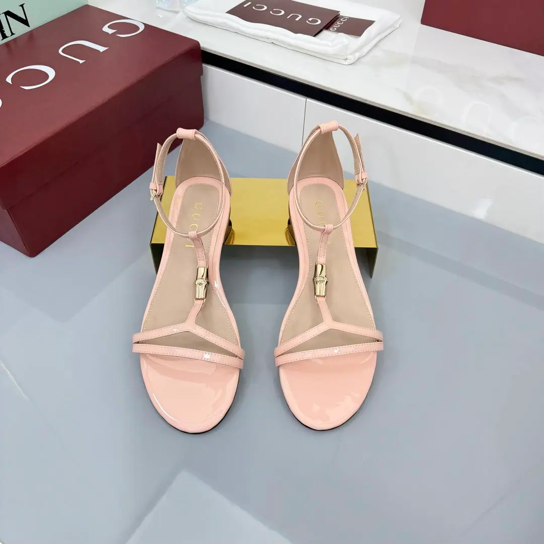 Plant price GUCCI/Gustz! 25ssA classic horse-stamped toe slippers. Top Version！Original1:1Repeat, Welcome to the comparison.！The symbol of the Asakoma brand re-emerging classic e-A-G-D-D-E-E-E-E-E-E-E-E-E-E-E-E-E-E-E-E-E-E-E-E-E-E-E-E-E-E-E-E-E-E-E-E-E-E-E-E-E-E-E-E-E-E-E-E-E-E-E-E-E-E-E-E-E-E-E-E-E-E-E-E-E-E-E-E-E-E-E-E-E-E-E-E-E-E-E-E-E-E-E-E-E-E-E-E-E-E-E-E-E-E-E-E-E-E-E-E-E-E-E-E-E-E-E-E-E-E-E-E-E-E-E-E-E-E-E-E-E-E-E-E-E-E-E-E-E-E-E-E-E-E-E-E-E-E-E-E-E-E-E-E-E-E-E-E-E-E-E-E-E-E-E-E-E-E-E-E-E-E-E-E, The gold tweaking suit of this slipper is a fashion charm for the season.！ ◾️Shoe.: Bullskins./Original Shirts ◾️Uchi./Foot.: Lamb skin. ◾️Shoes under the sole.: Italian top import is really skin. ◾️Size: 35-42（41 42I'll make sure I don't change it.） 👉 👉
