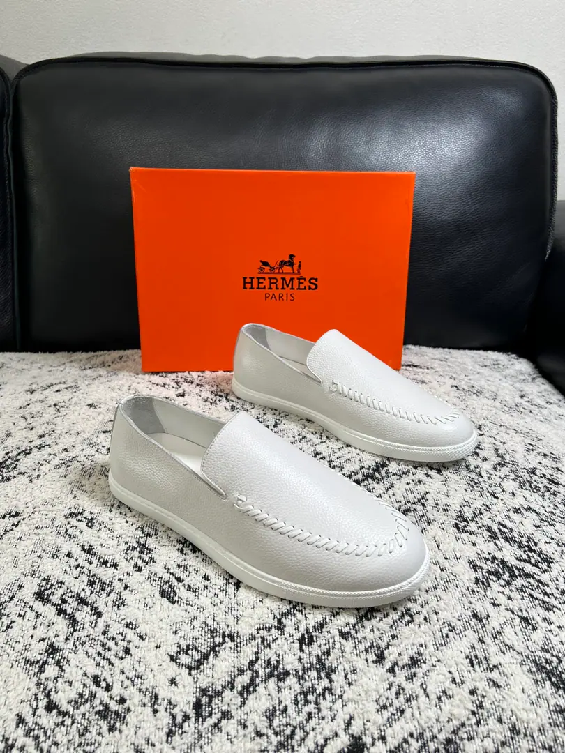 Hermes High Quality Top-level craft I'm in love with you, Max. The counter is being synchronized with the original distribution configuration., Italian imports of original cow-coloured flour, High-quality integration process, All imported water- dyeed cattle stubs., Shoes under the sole.: The original factory is super comfortable with the original base., The original factory and the single. Codes 39-44（ Make a reservation. 38 45 46 ）
