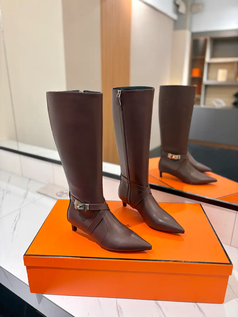 ￼ Plant price: Hermes🐴- A hot, hot, hot, hot, hot, hot, hot, hot, hot, hot, hot, hot, hot, hot, hot, hot, hot, hot, hot, hot, hot, hot, hot, hot, hot, hot, hot, hot, hot, hot, hot, hot.kelly JumpingThe Knight's boots are a fine-looking cowmaker.!!It's a classic no-no style. It's a pretty thing for anyone. ♡Elegance style, Creating different feelings.！♡♡It's the indispensable boots in your shoe cabinet.！♡♡A simple formula, Market top version♡◆ Materials: Import of sheep Imported cattle skin ◆◆ Uchi., Foot.: Imported cattle skin◆◆ Otsumi!: The Italian skin is a big thing.◆◆ He's tall.: ❹𝙘𝙢 High cover packing ◆ ◢size. ｜35-39（34 40 41 42Custom）◣