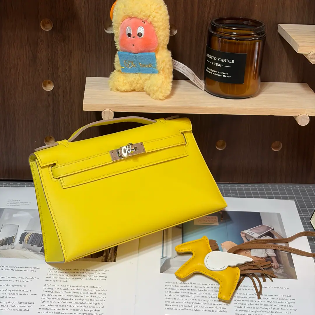 Mini-Kali generation., Little chicken yellow., The silver buttons of the original factory imported by France, Advanced full manual custom‼️ A hand-made nail., - I'll make you a piece of gold., Fine steel plating18k- It's a hardware. 🐎