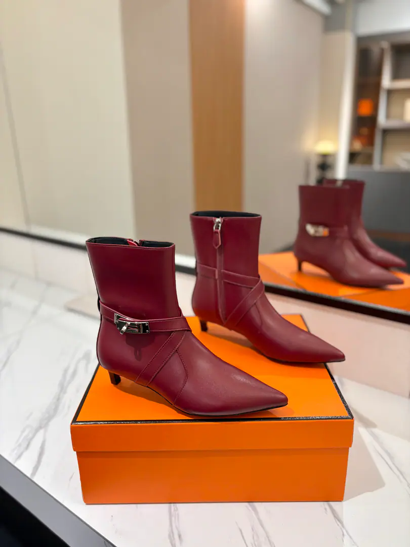 ￼ ￼ Plant price: Hermes🐴- A hot, hot, hot, hot, hot, hot, hot, hot, hot, hot, hot, hot, hot, hot, hot, hot, hot, hot, hot, hot, hot, hot, hot, hot, hot, hot, hot, hot, hot, hot, hot, hot.kelly JumpingThe Knight's boots are a fine-looking cowmaker.!!It's a classic no-no style. It's a pretty thing for anyone. ♡Elegance style, Creating different feelings.！♡♡It's the indispensable boots in your shoe cabinet.！♡♡A simple formula, Market top version♡◆ Materials: Import of sheep Imported cattle skin ◆◆ Uchi., Foot.: Imported cattle skin◆◆ Otsumi!: The Italian skin is a big thing.◆◆ He's tall.: ❹𝙘𝙢 High cover packing ◆ ◢size. ｜35-39（34 40 41 42Custom）◣